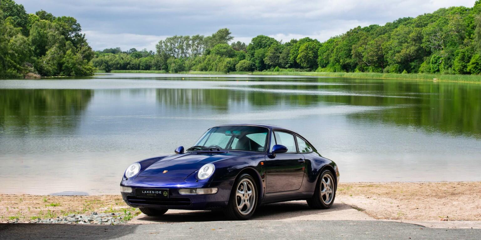 Porsche 911 view 3