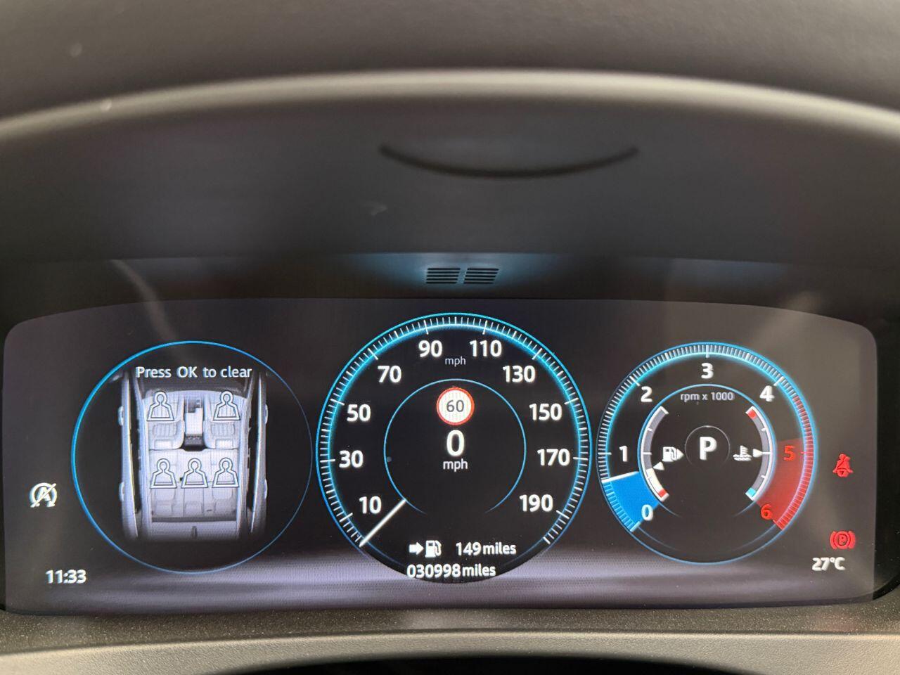 Jaguar F-Pace view 35