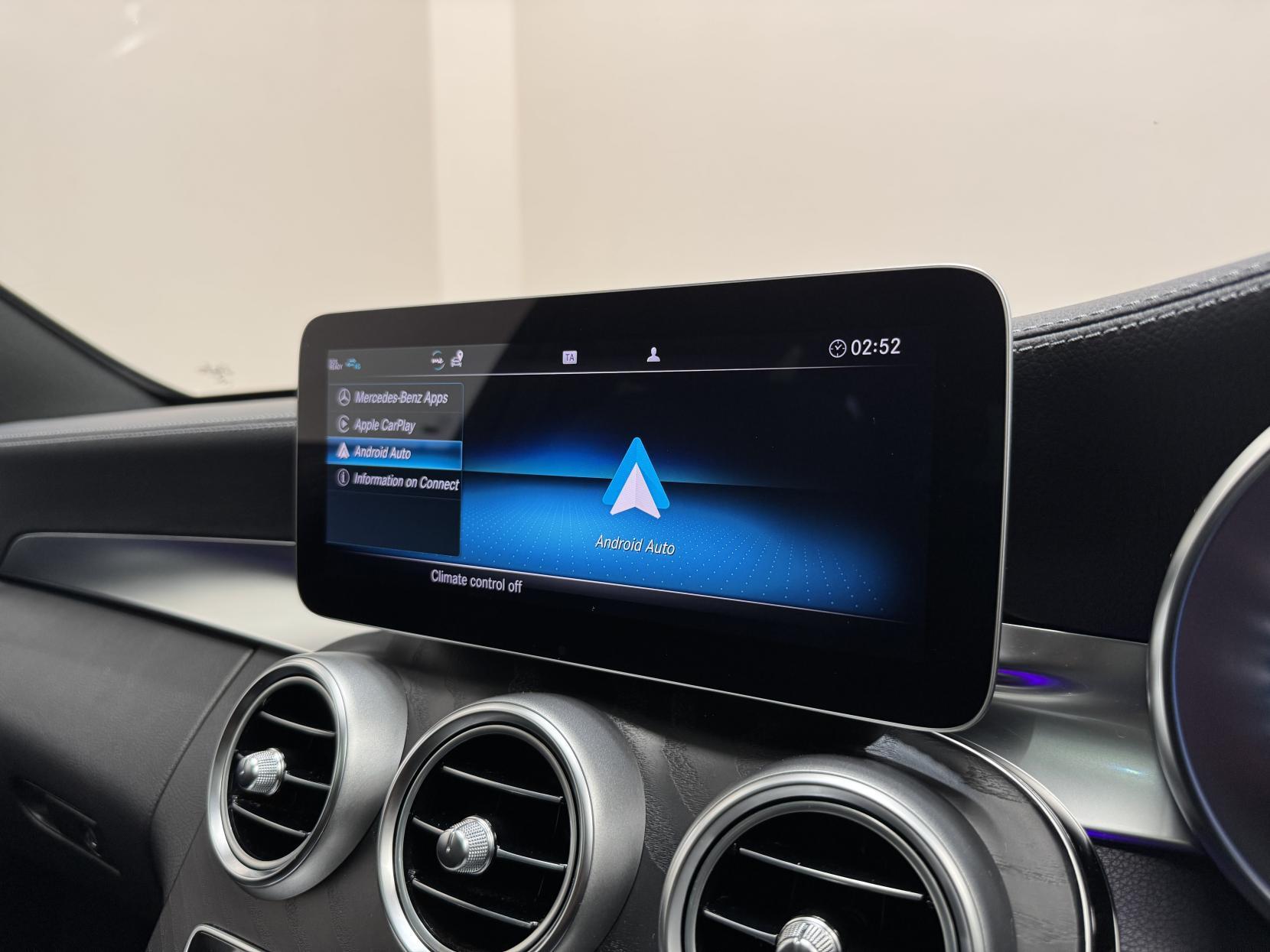 Mercedes-Benz C Class view 29