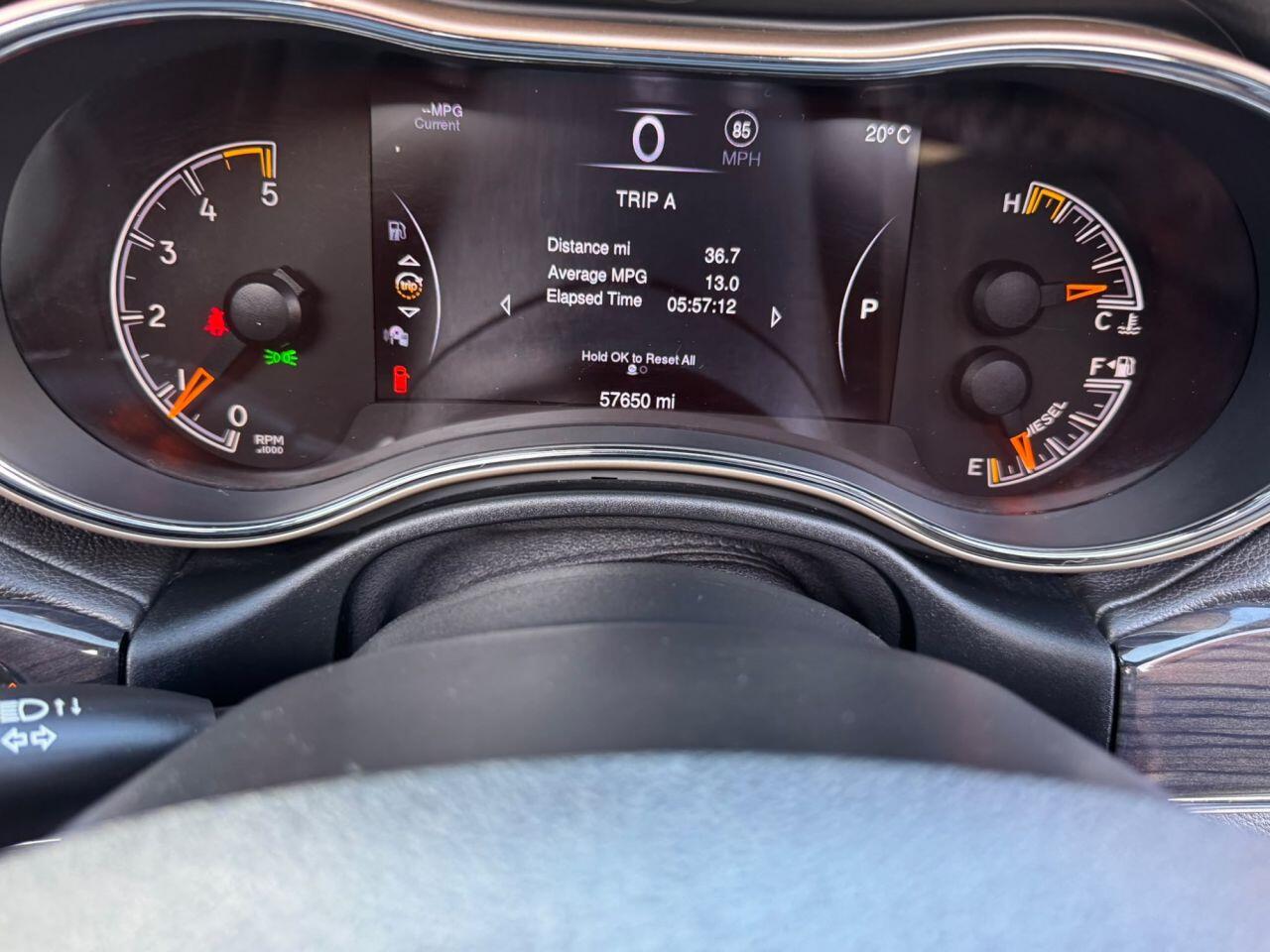 Jeep Grand Cherokee view 14