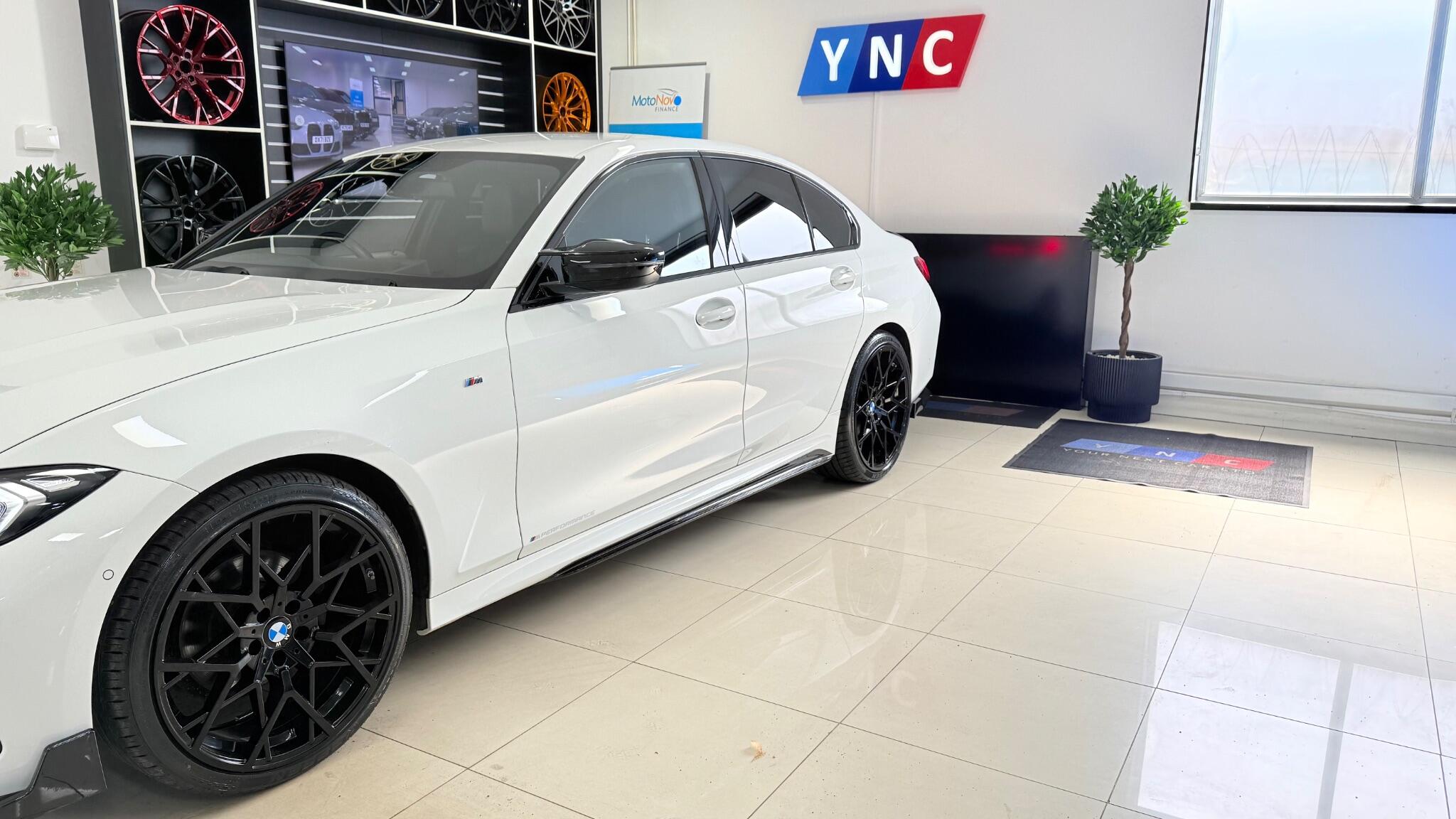 BMW 3 Series view 30