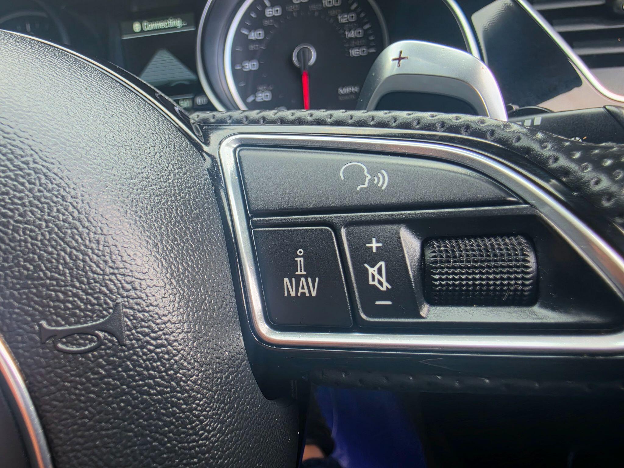 Audi A5 Cabriolet view 10