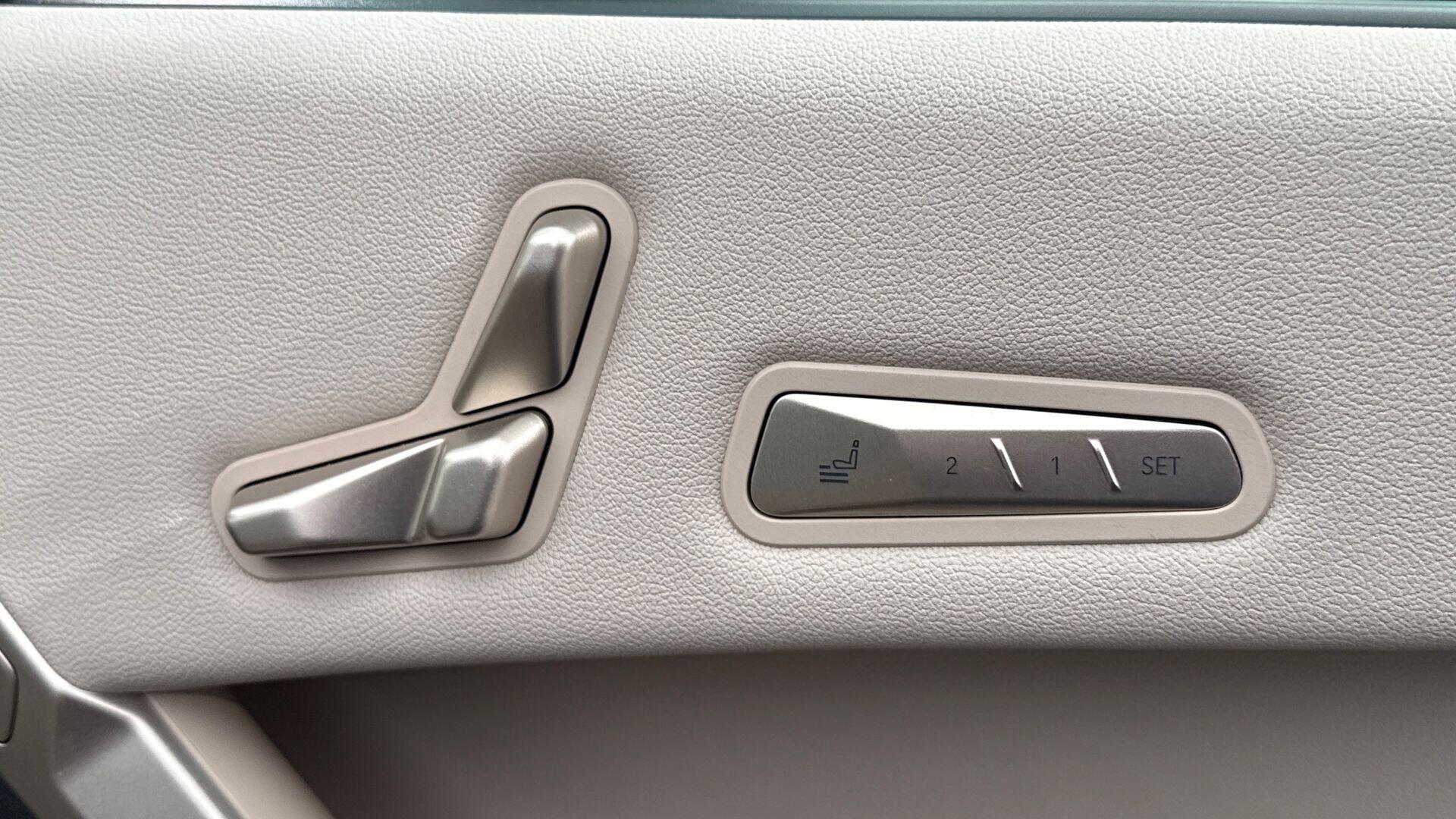 BMW Ix view 25