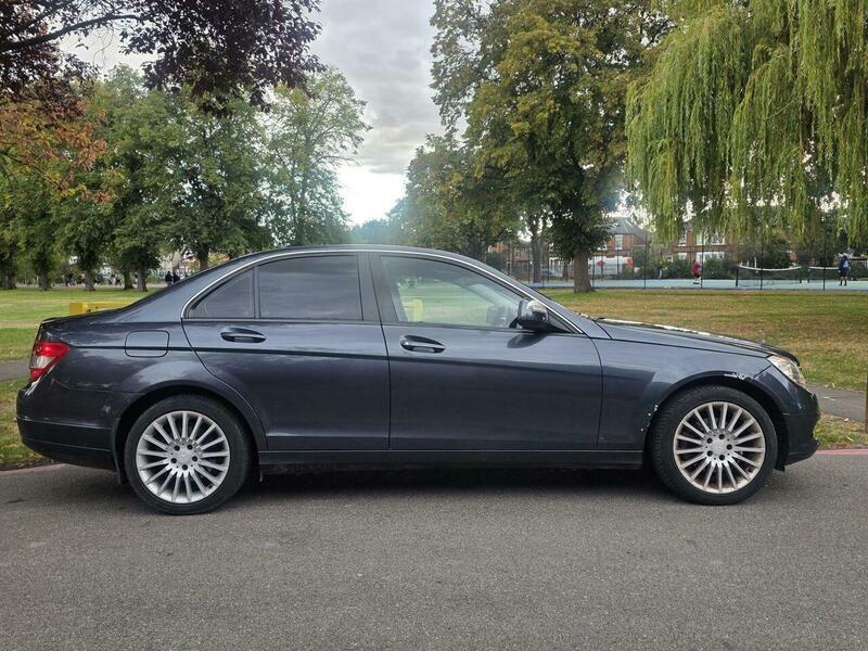Mercedes-Benz C-Class view 38