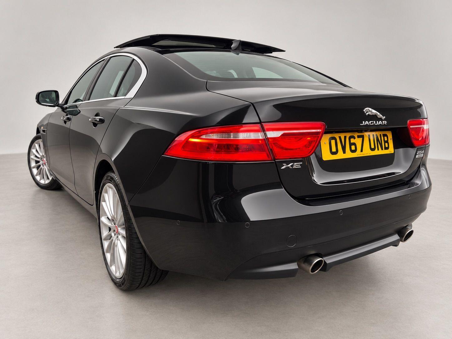 Jaguar Xe view 10
