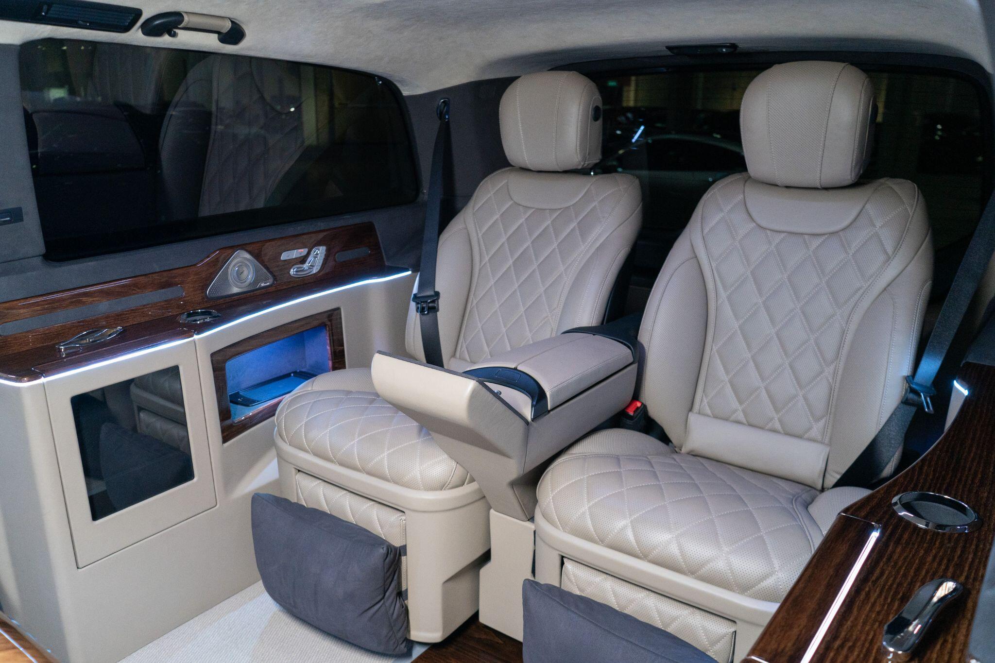 Mercedes-Benz V-Class view 15