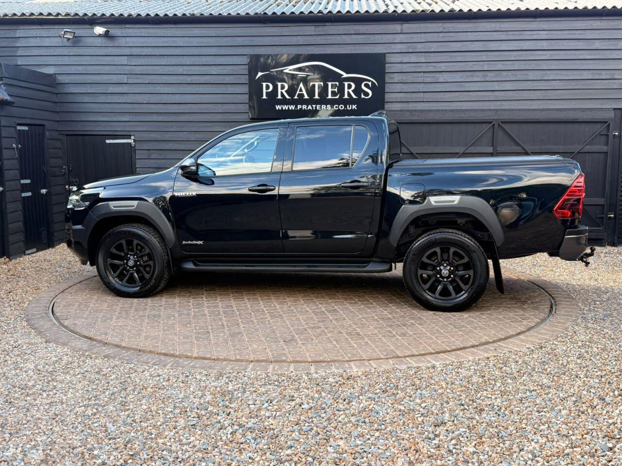 Toyota Hilux view 20
