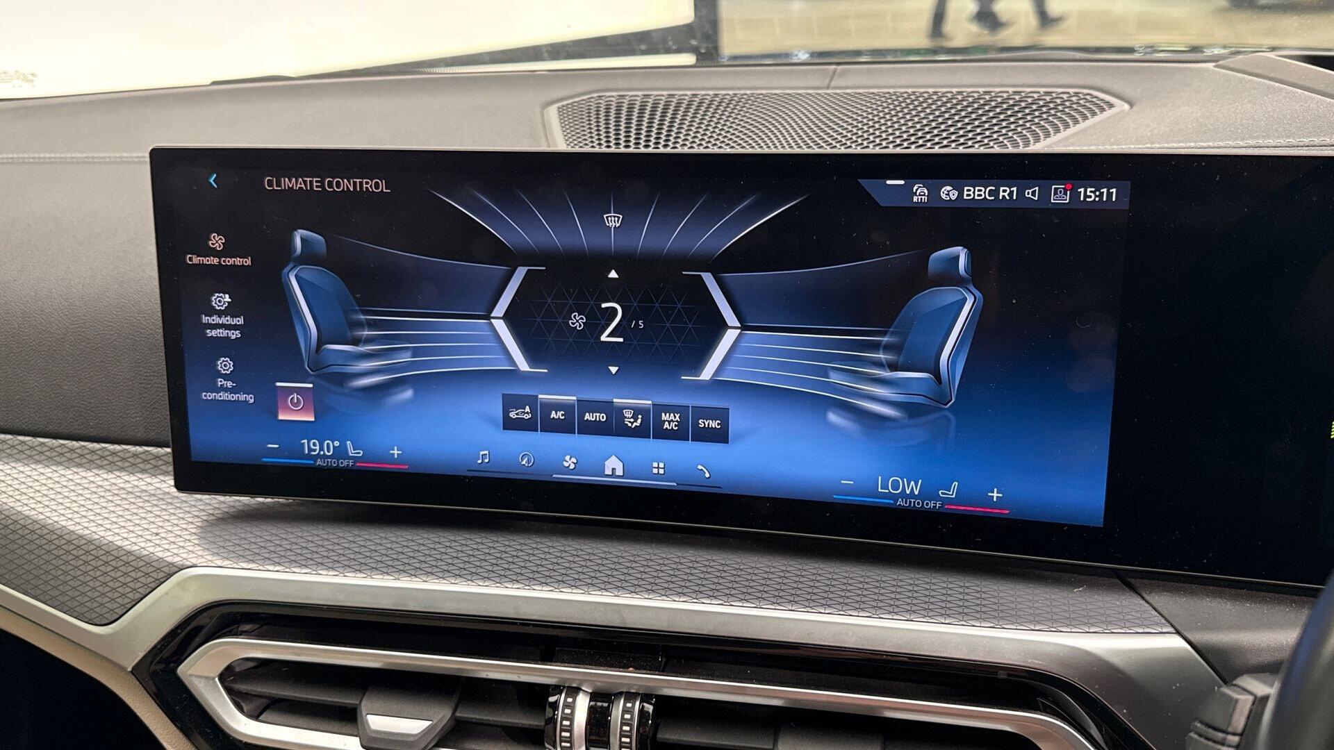 BMW I4 view 28