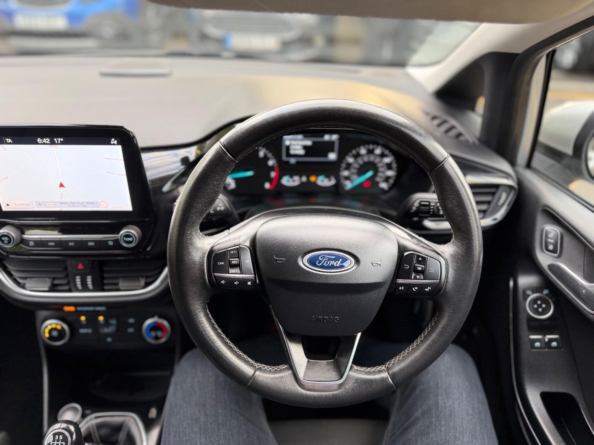 Ford Fiesta view 56