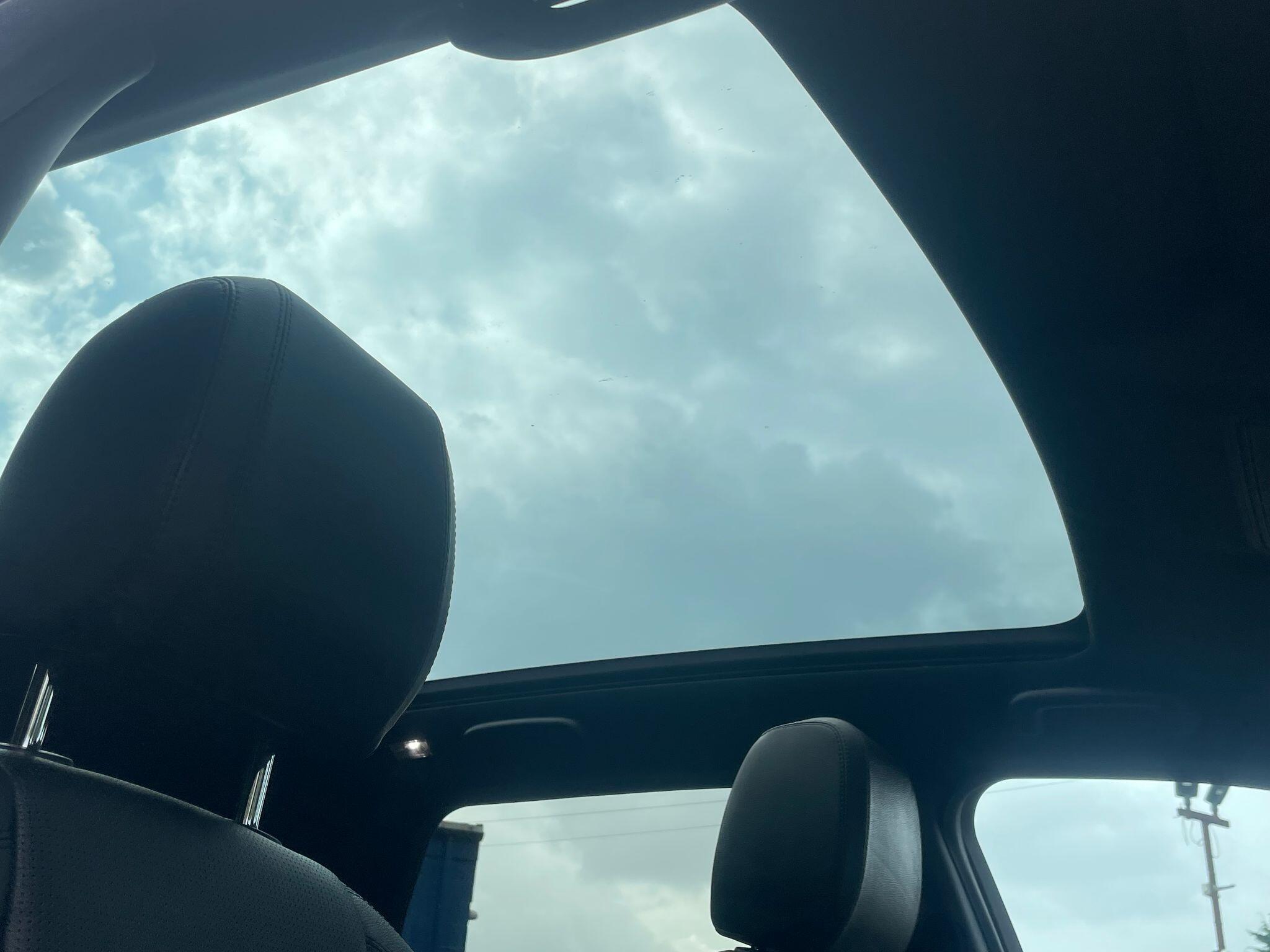 Land Rover Discovery Sport view 37