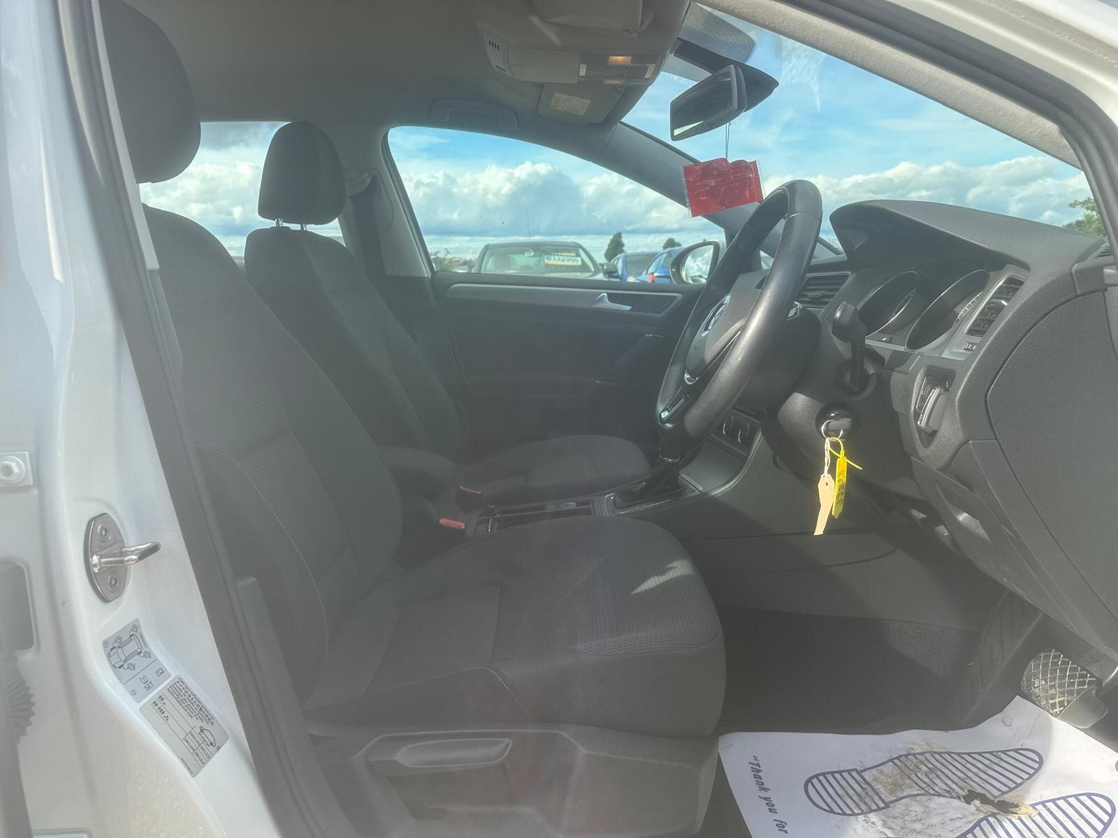 Volkswagen Golf view 7