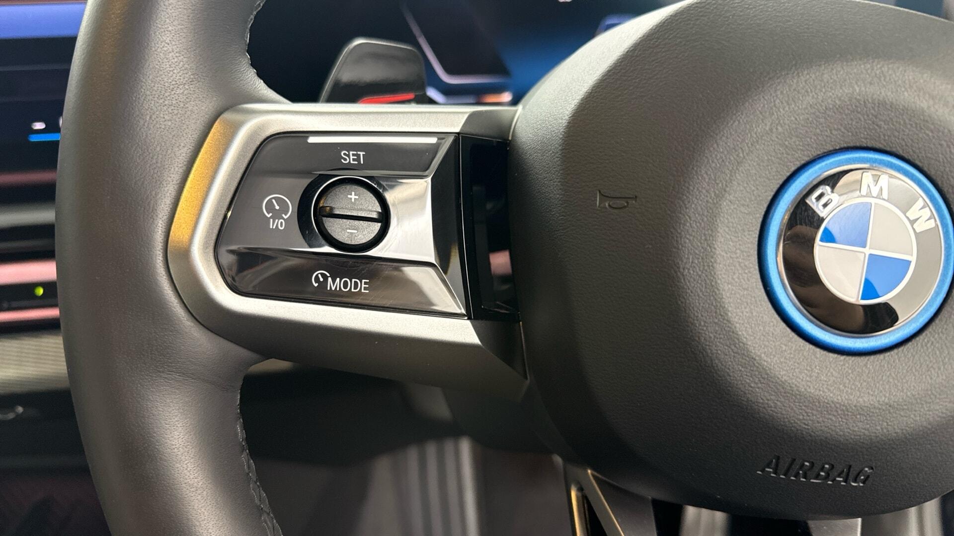 BMW i5 view 17