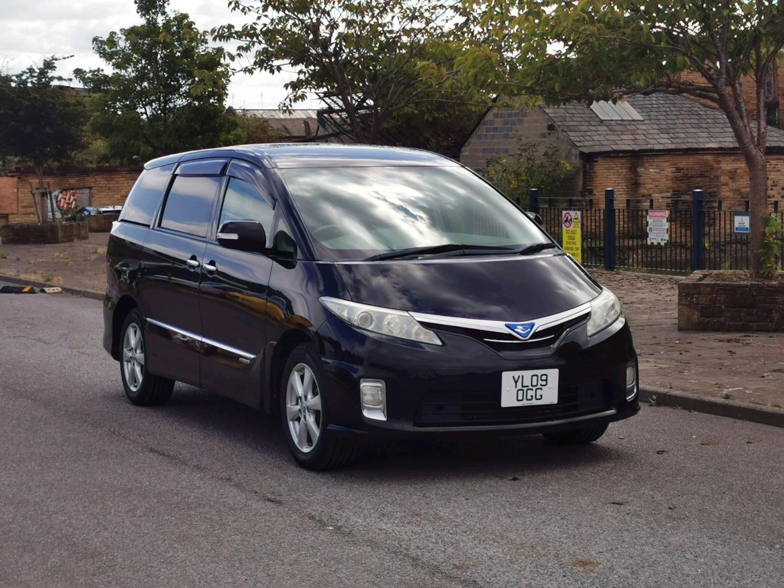 Toyota Estima view 7