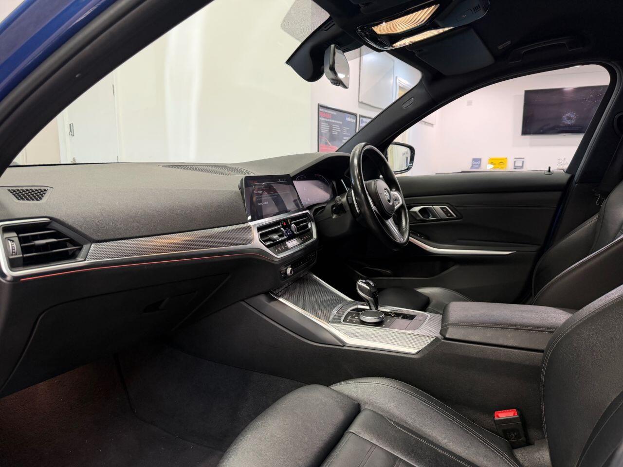 BMW 3 Series view 7