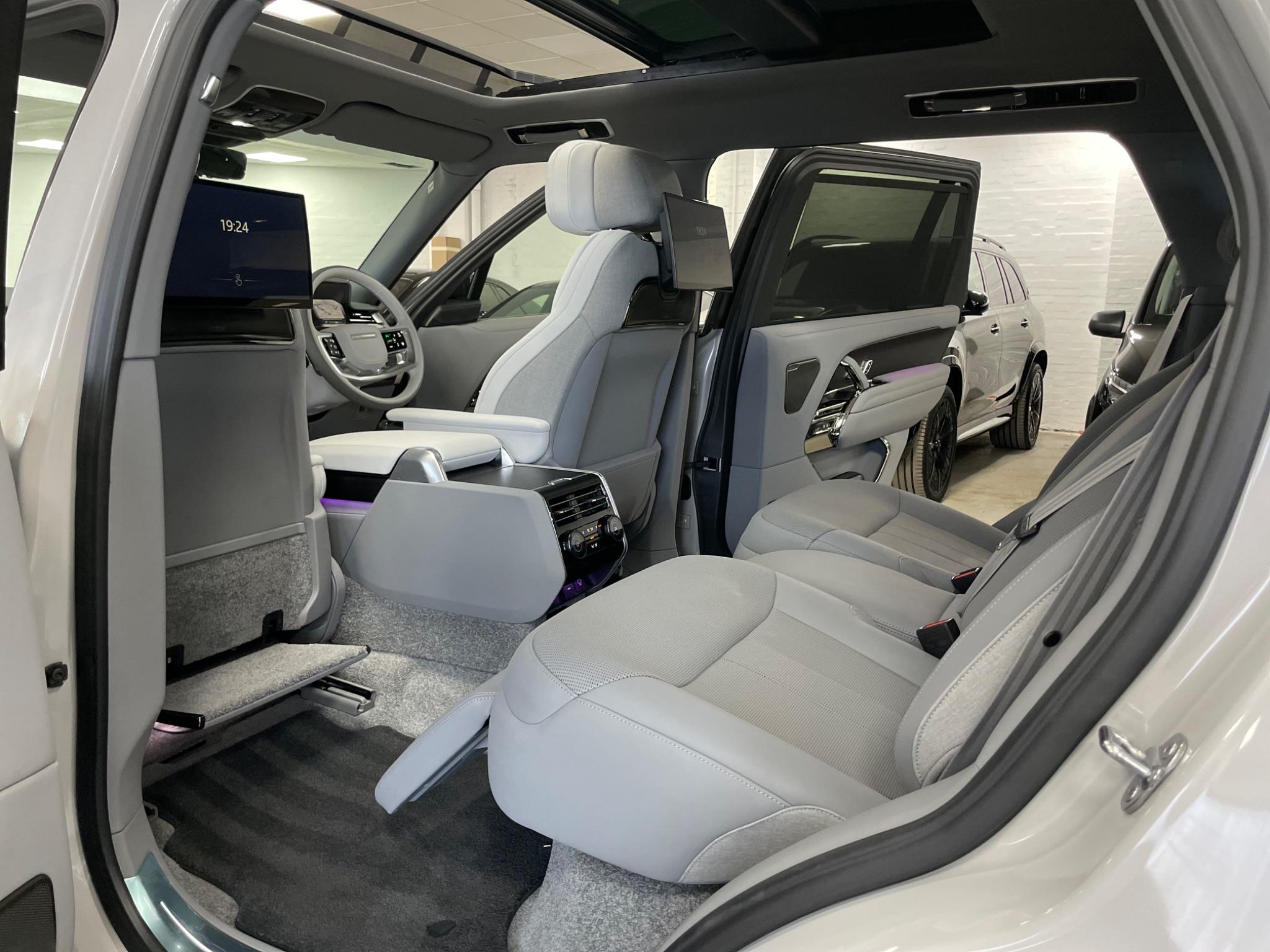Land Rover Range Rover view 77