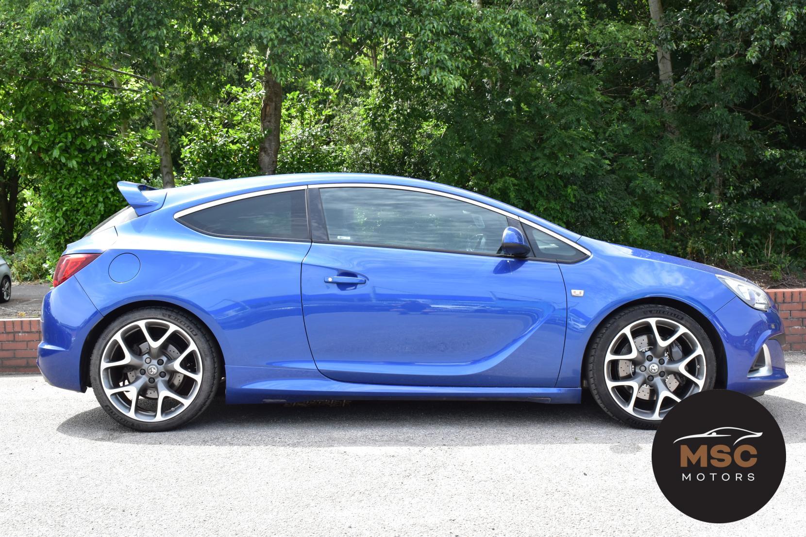 Vauxhall Astra GTC view 23