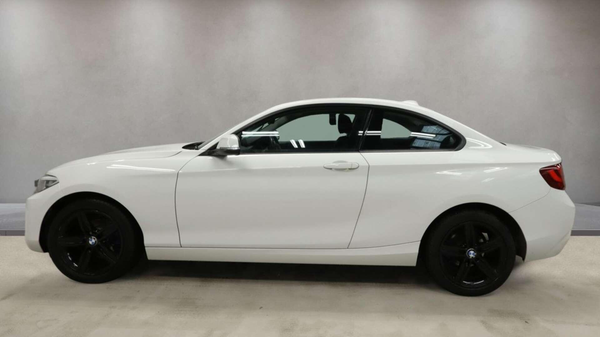 BMW 2 Series view 12