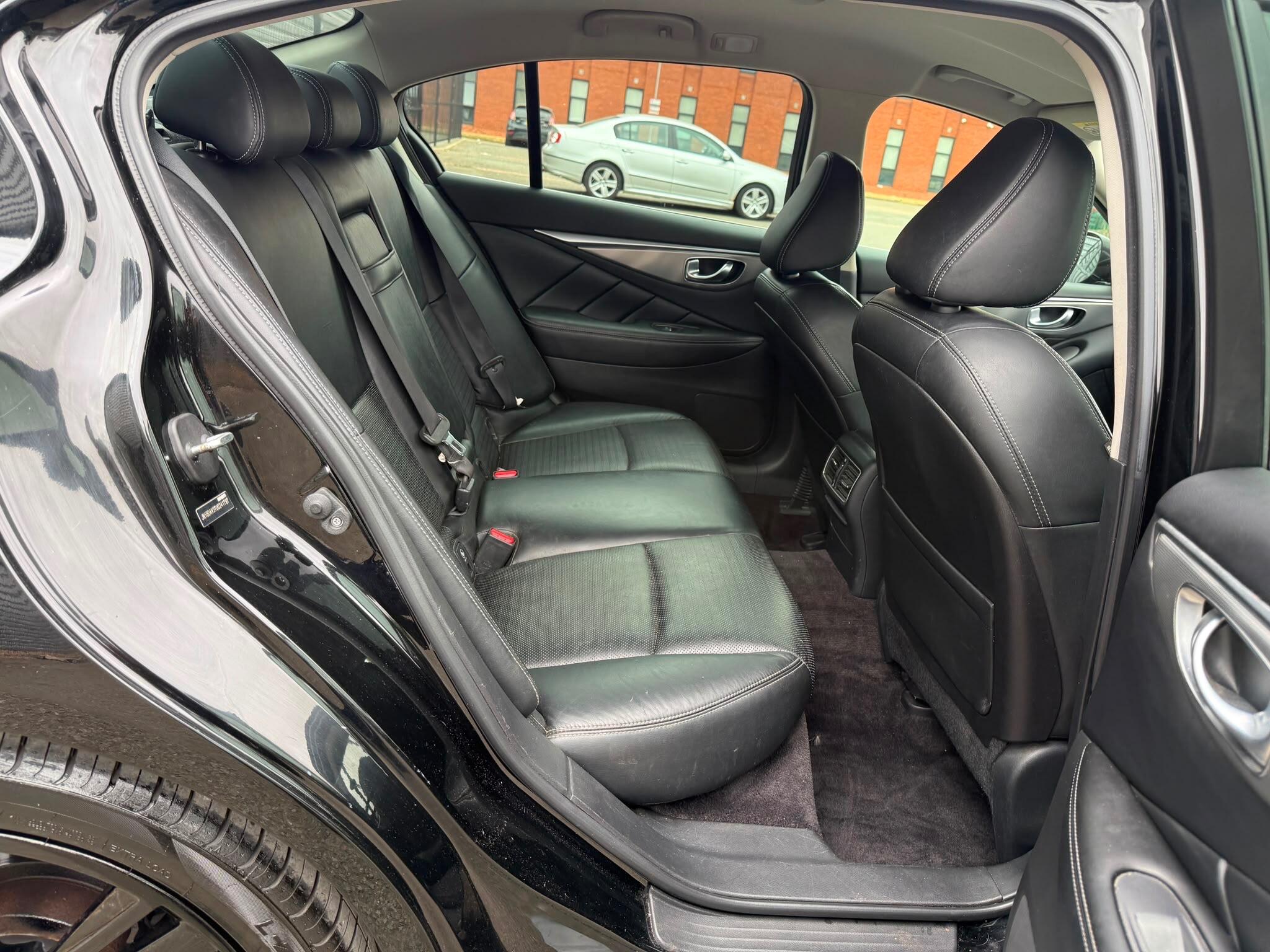Infiniti Q50 view 11