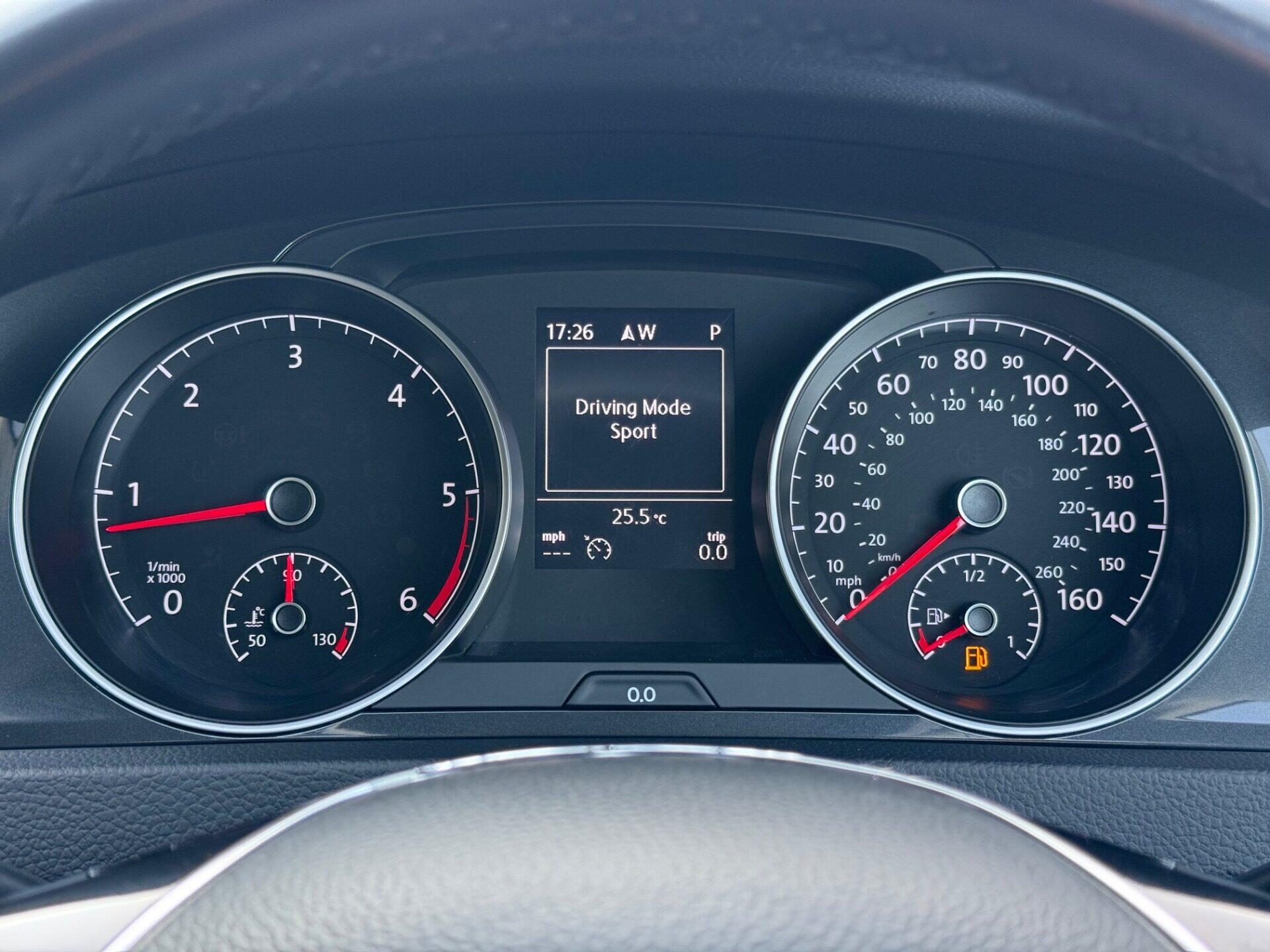 Volkswagen Golf view 38