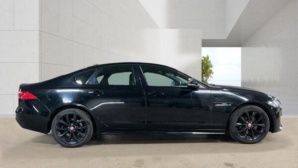 Jaguar XF view 8