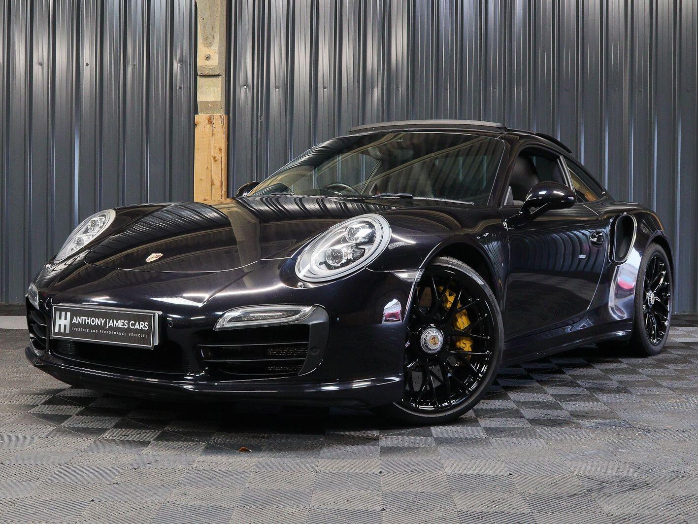Porsche 911 view 5