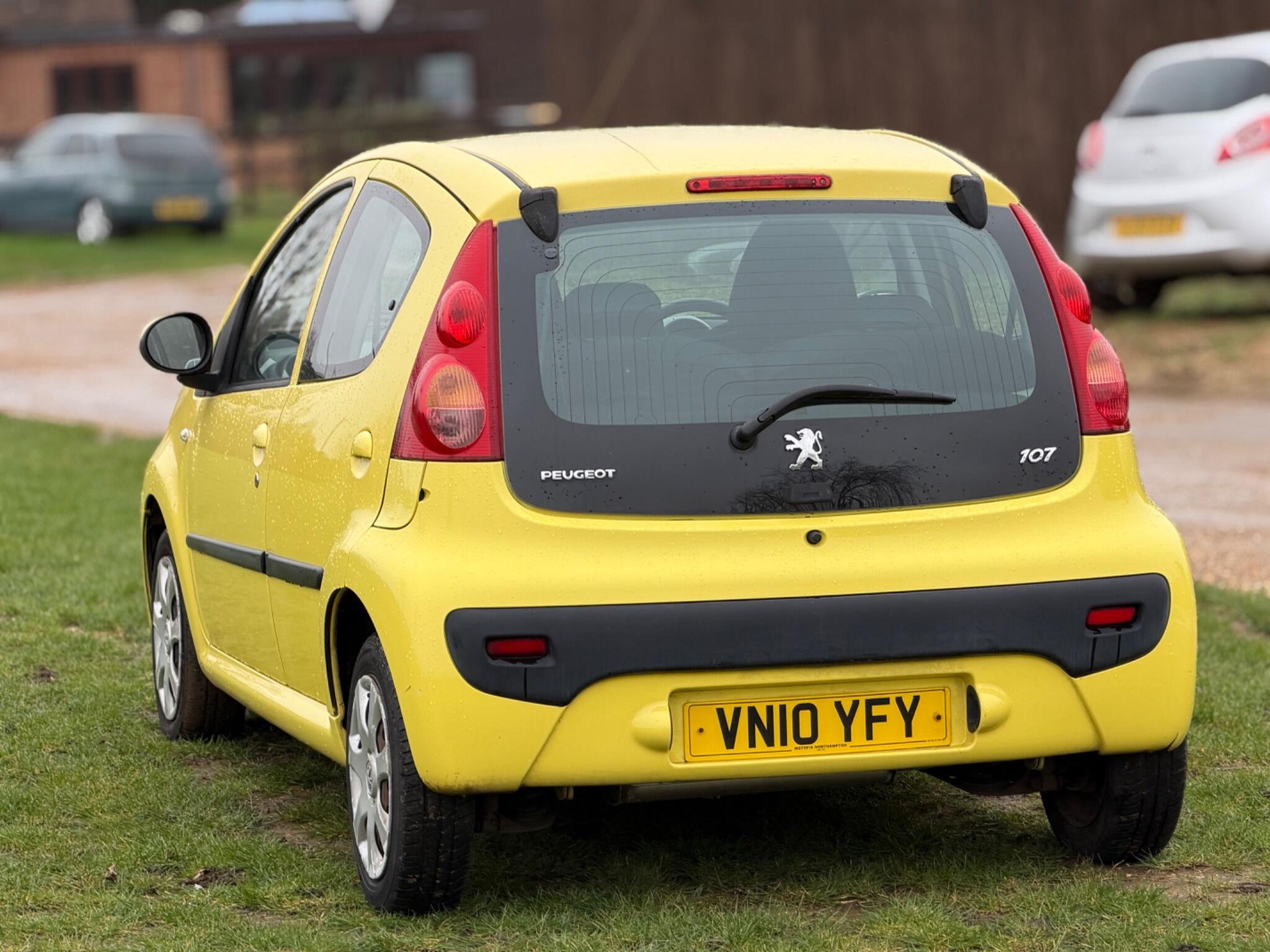 2010 Peugeot 107 1.0 12V Urban Euro 4 5dr image 9