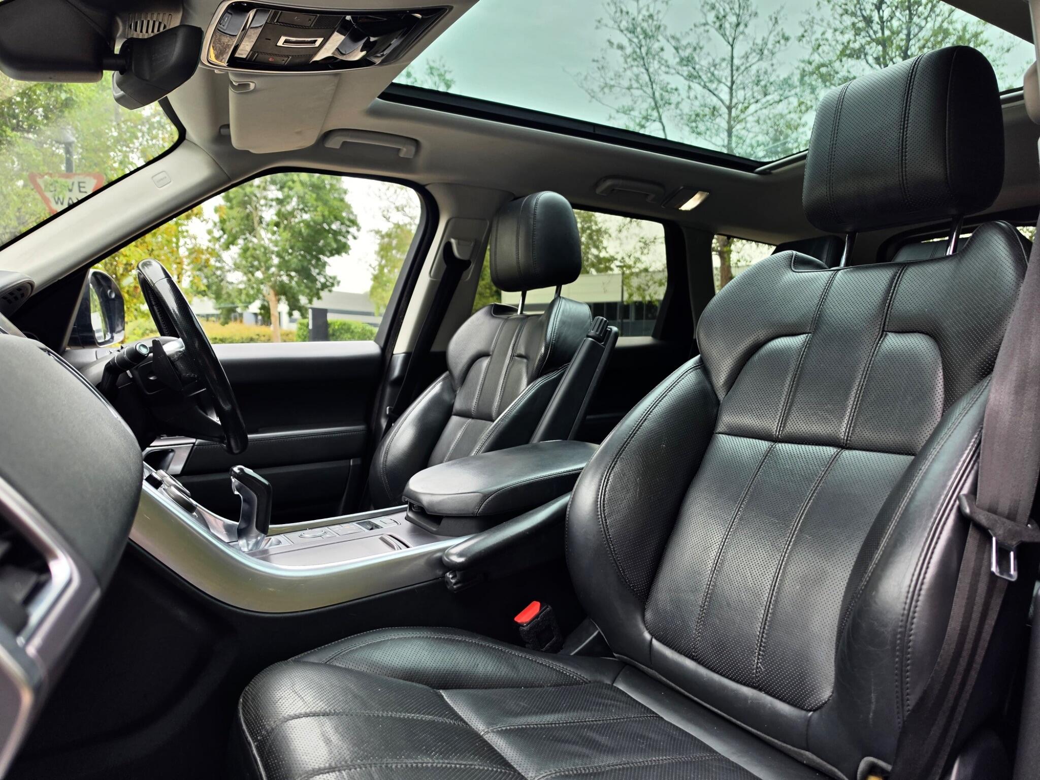 Land Rover Range Rover Sport view 8