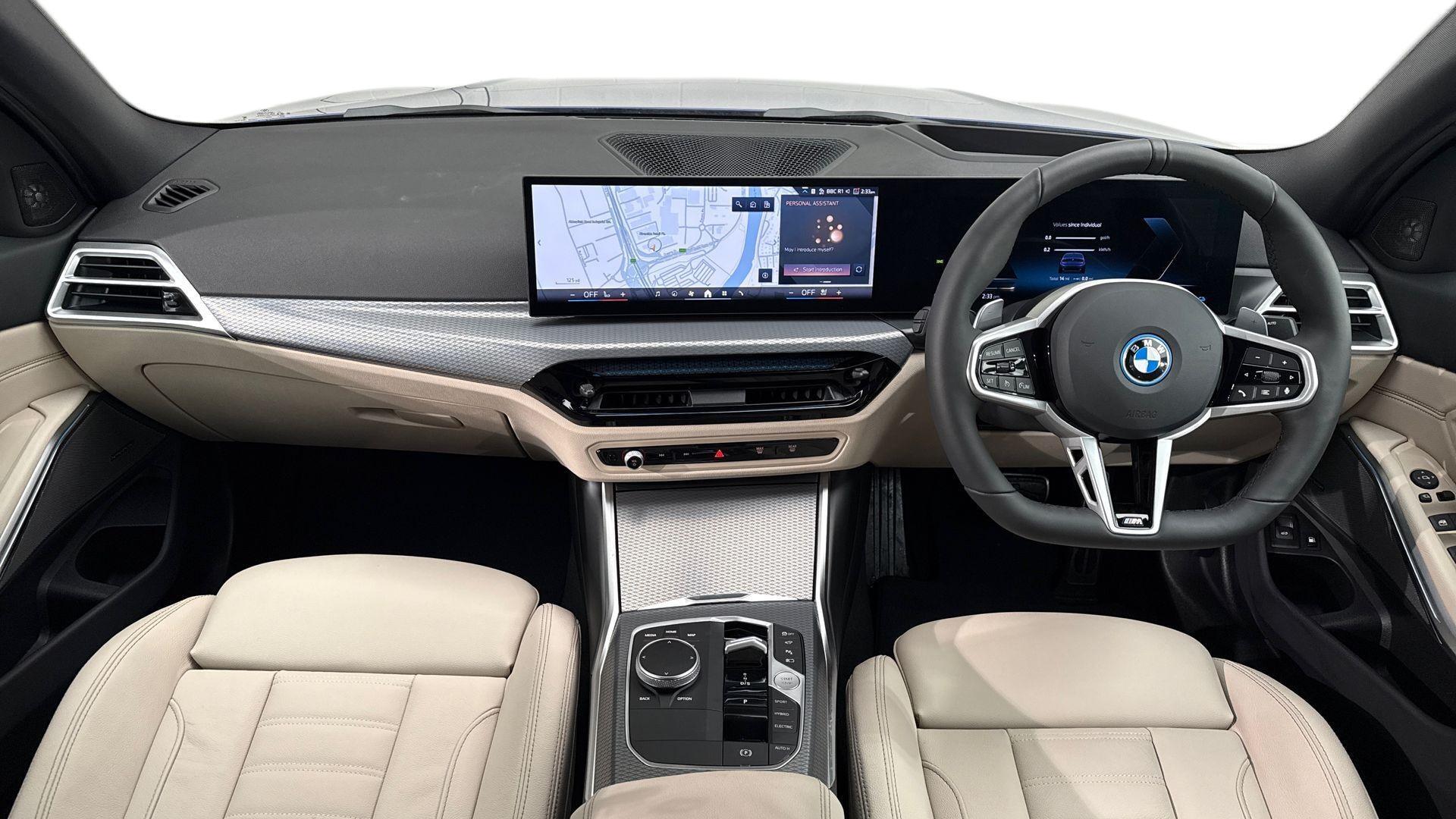 BMW 3 Series view 4