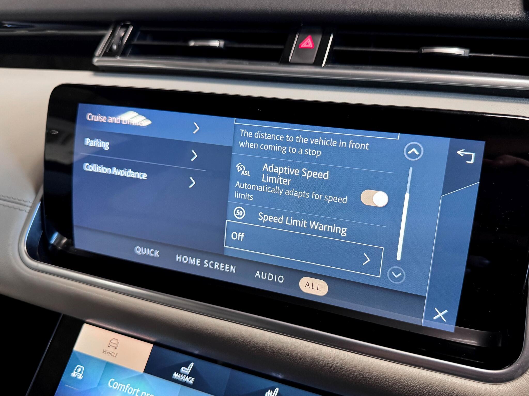 Land Rover Range Rover Velar view 73