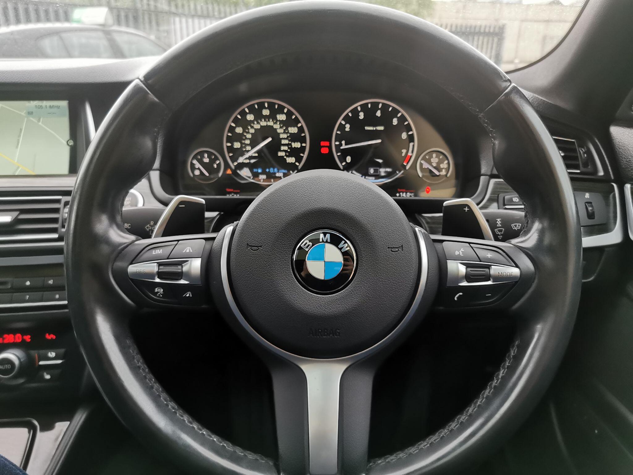 BMW 5 Series view 11