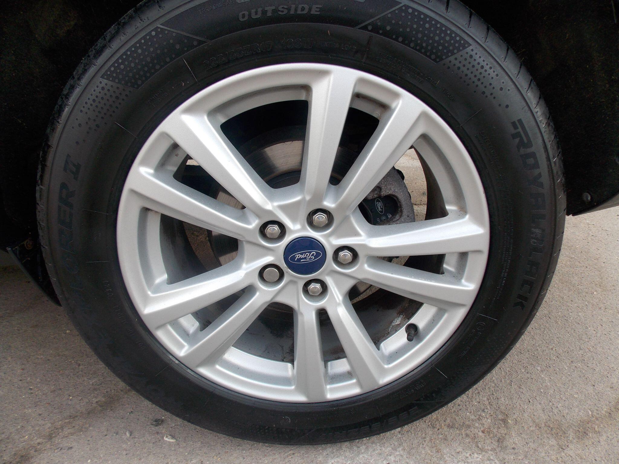 Ford Kuga view 49