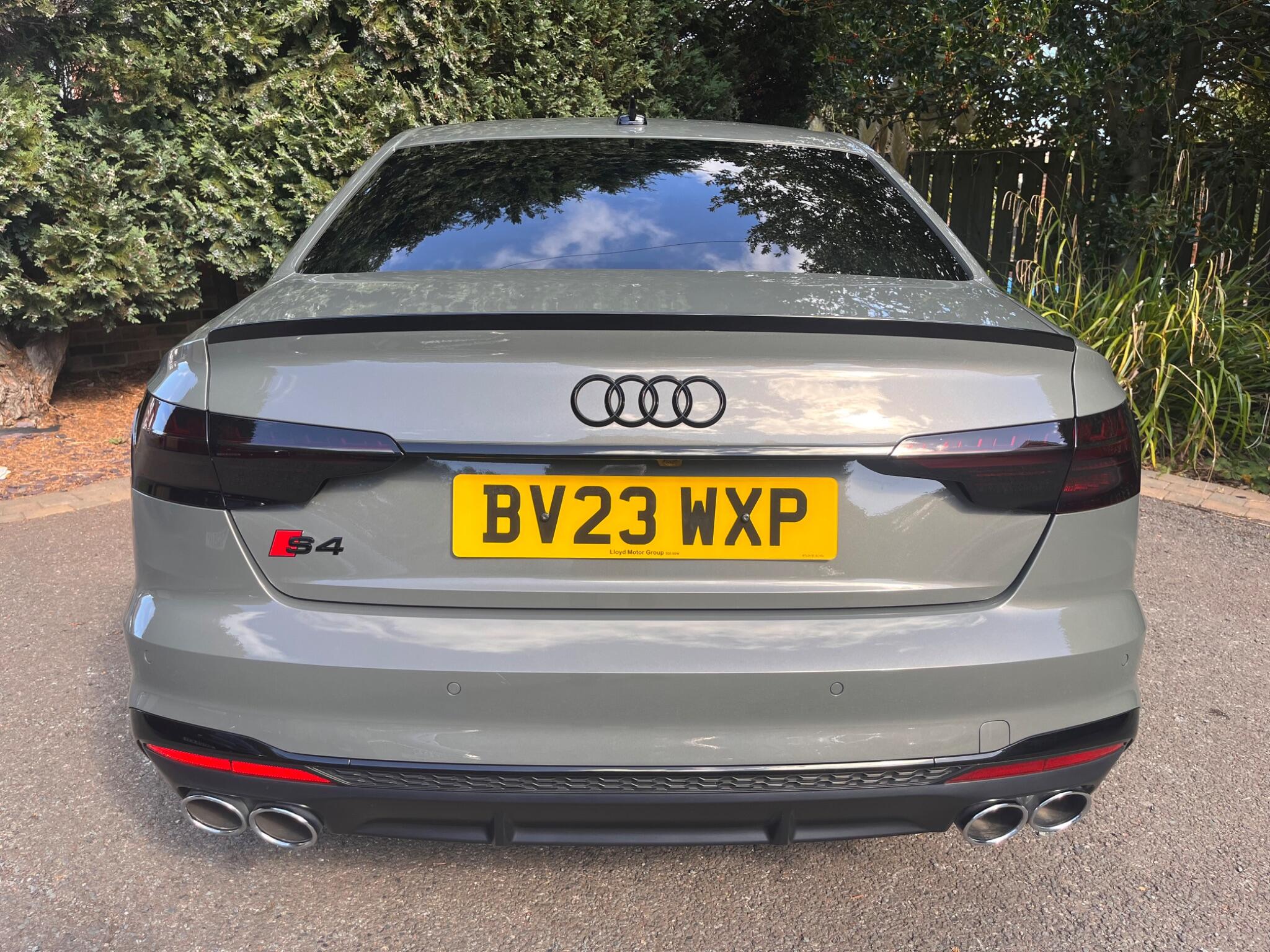Audi S4 view 12