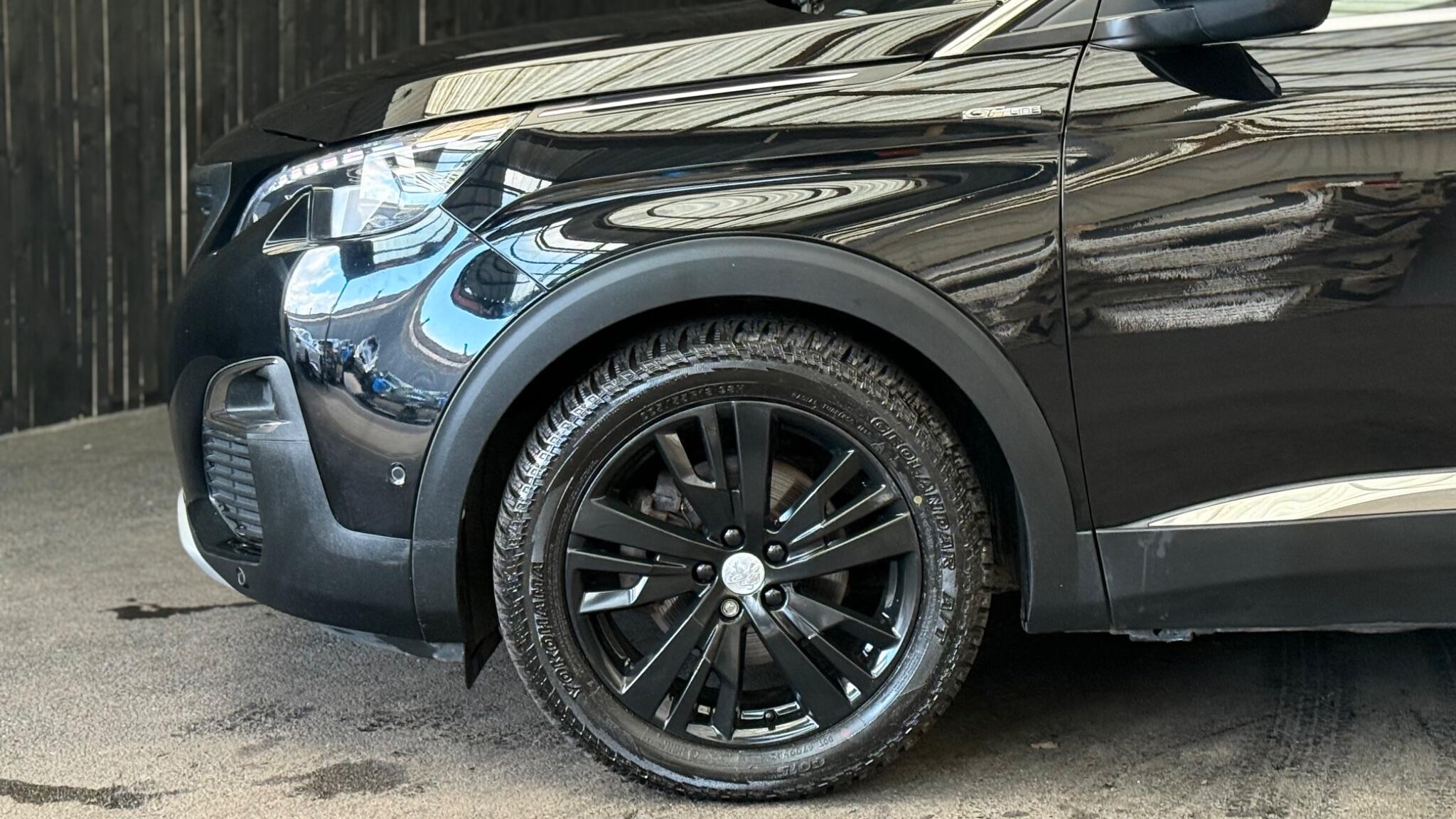 Peugeot 3008 view 10