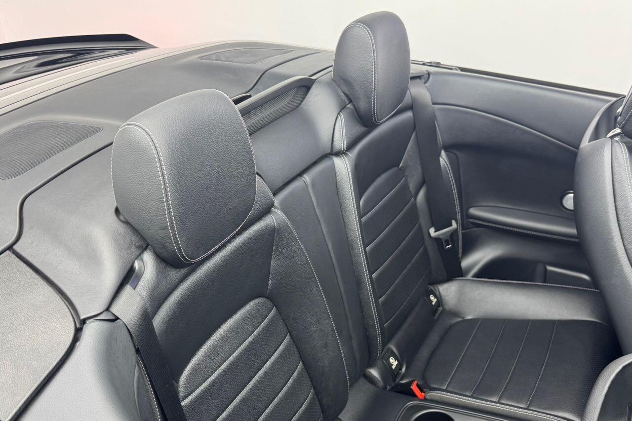 Mercedes-Benz C-Class view 29