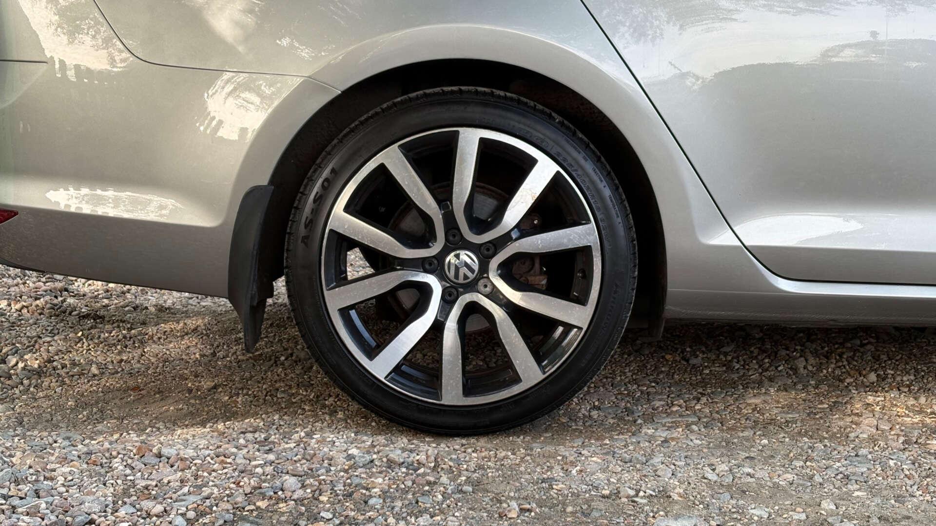 Volkswagen Golf view 37