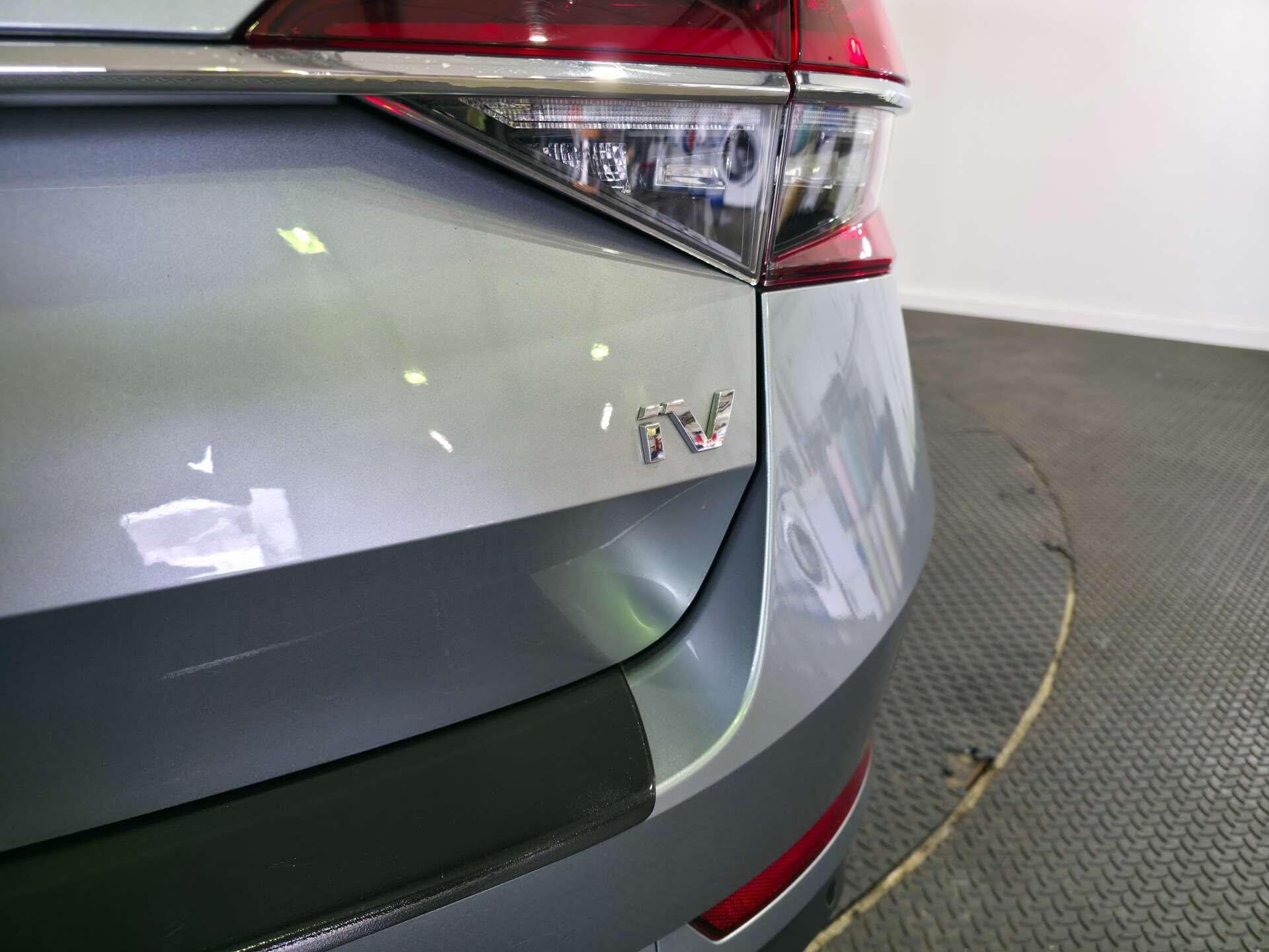 Skoda Superb view 10