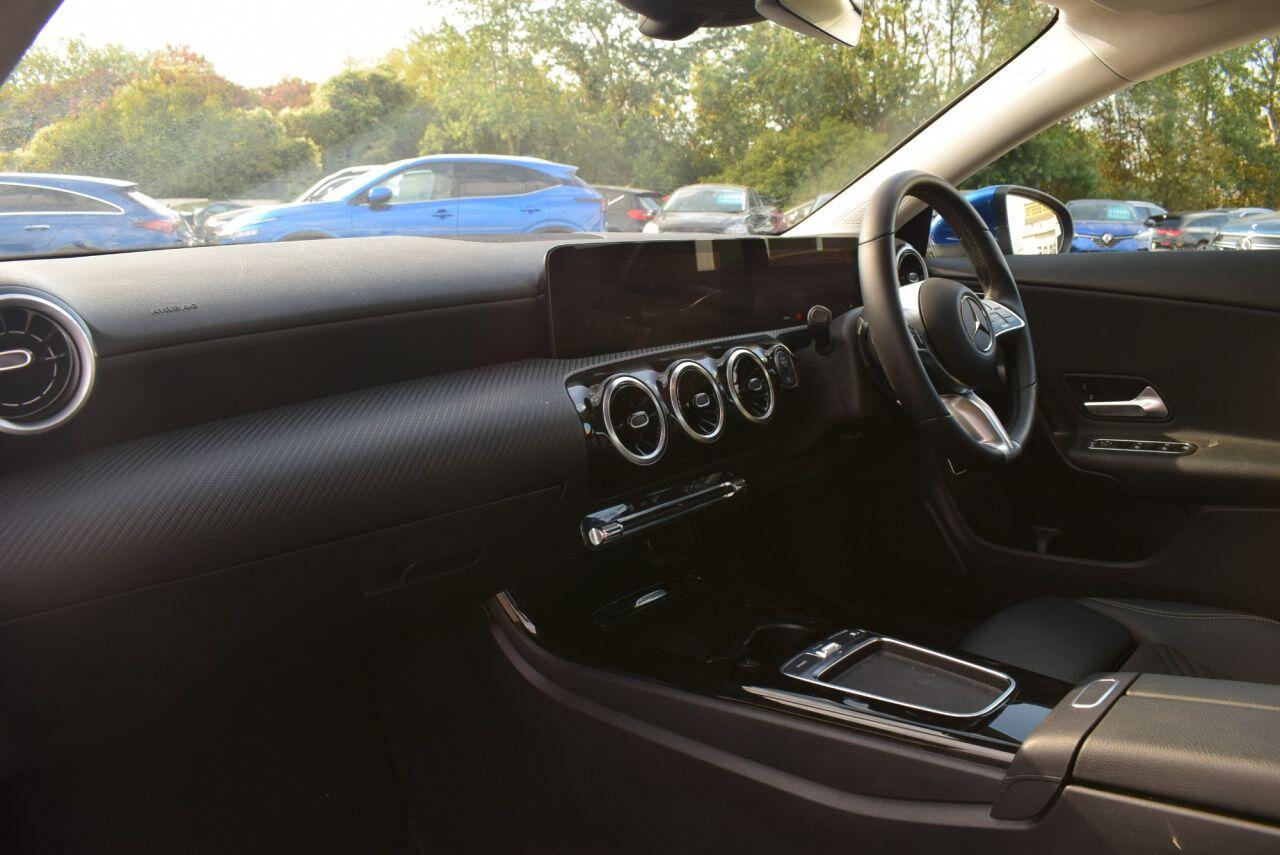 Mercedes-Benz Cla view 16