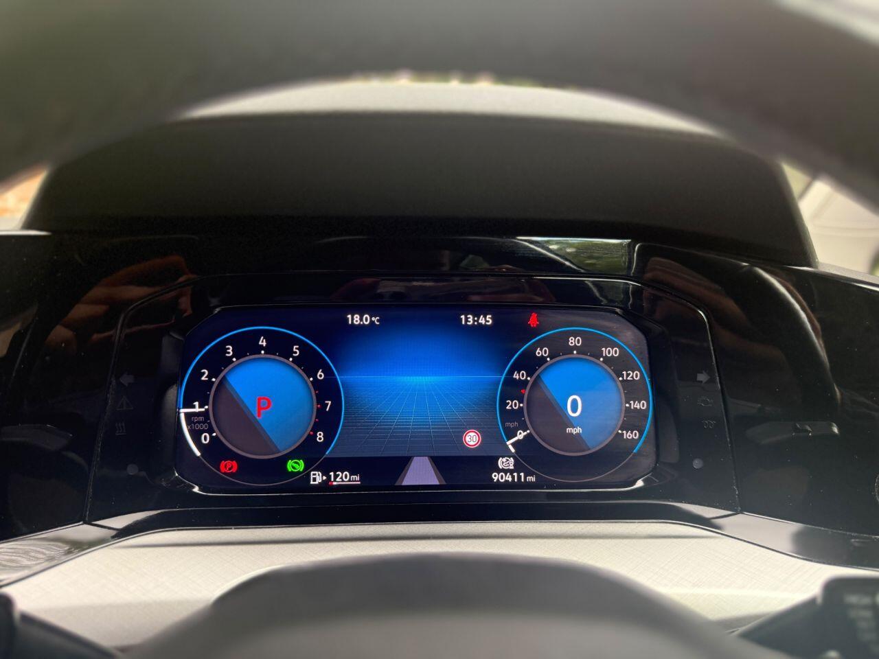 Volkswagen Golf view 17