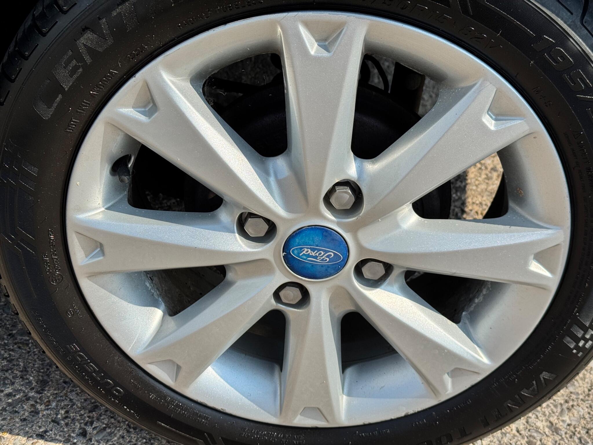 Ford Fiesta view 39