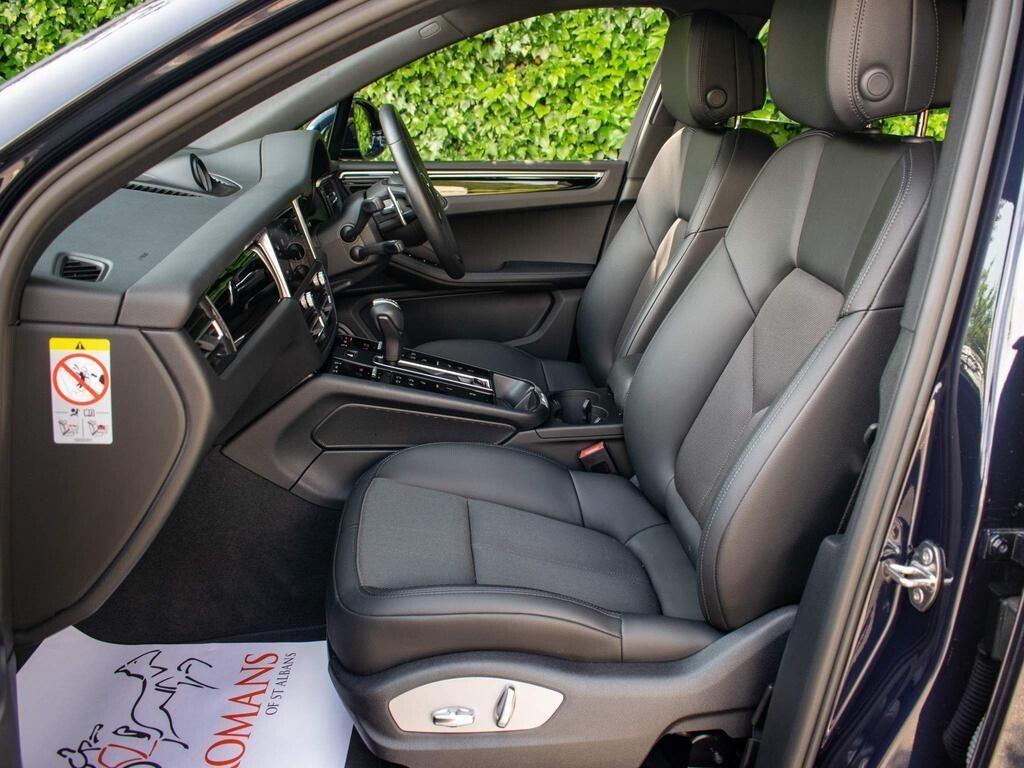 Porsche Macan view 5