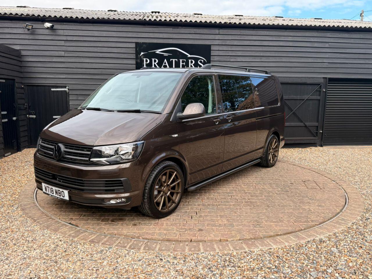 Volkswagen Transporter view 2