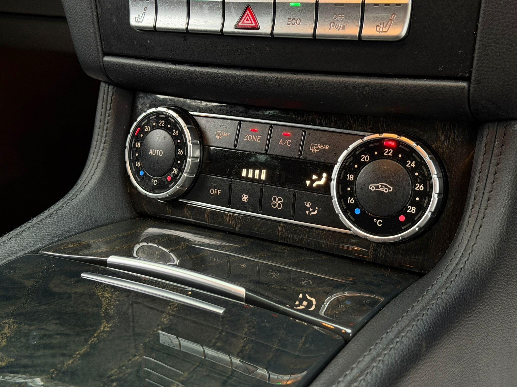Mercedes-Benz CLS view 25