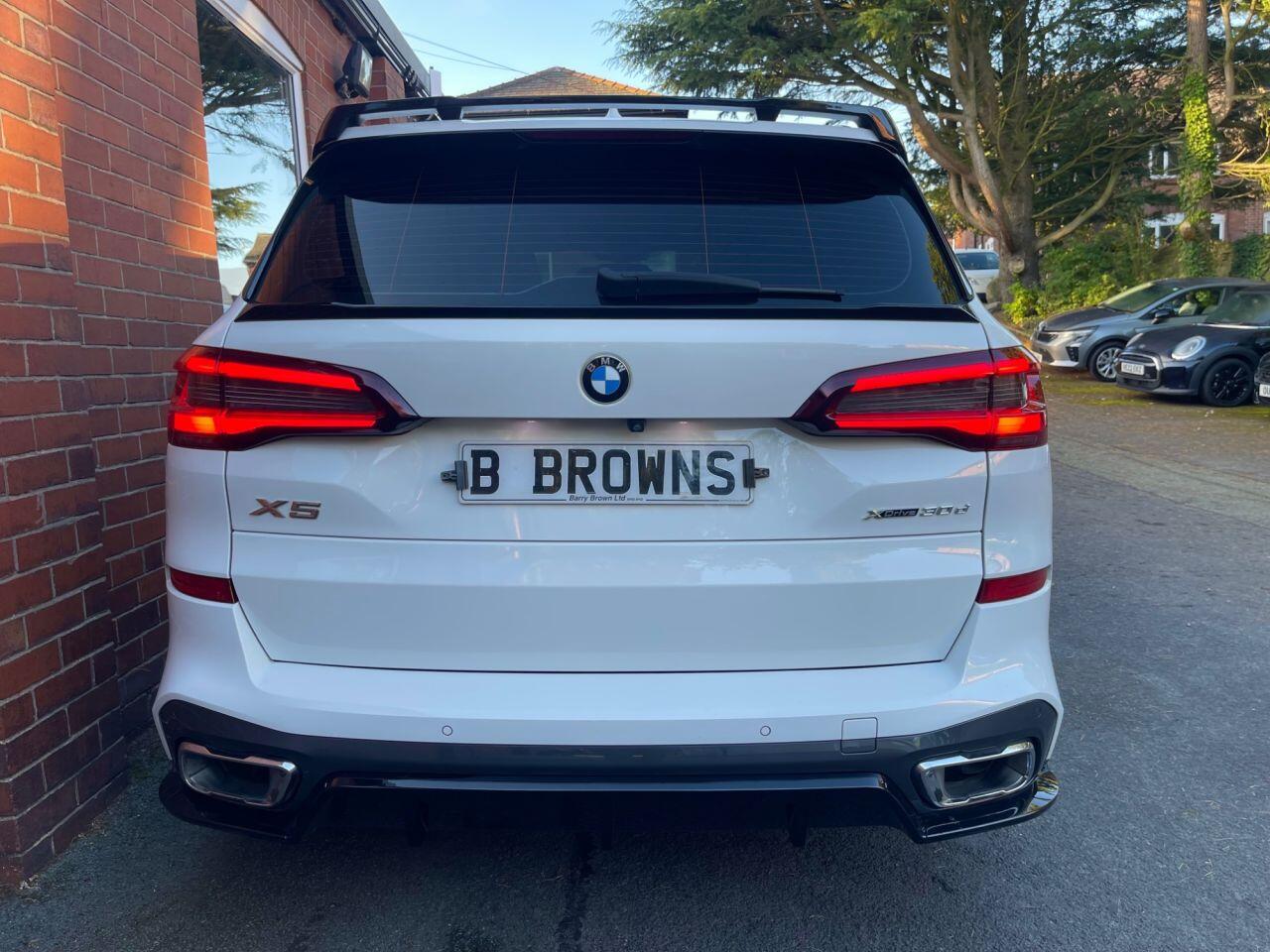 BMW X5 view 25