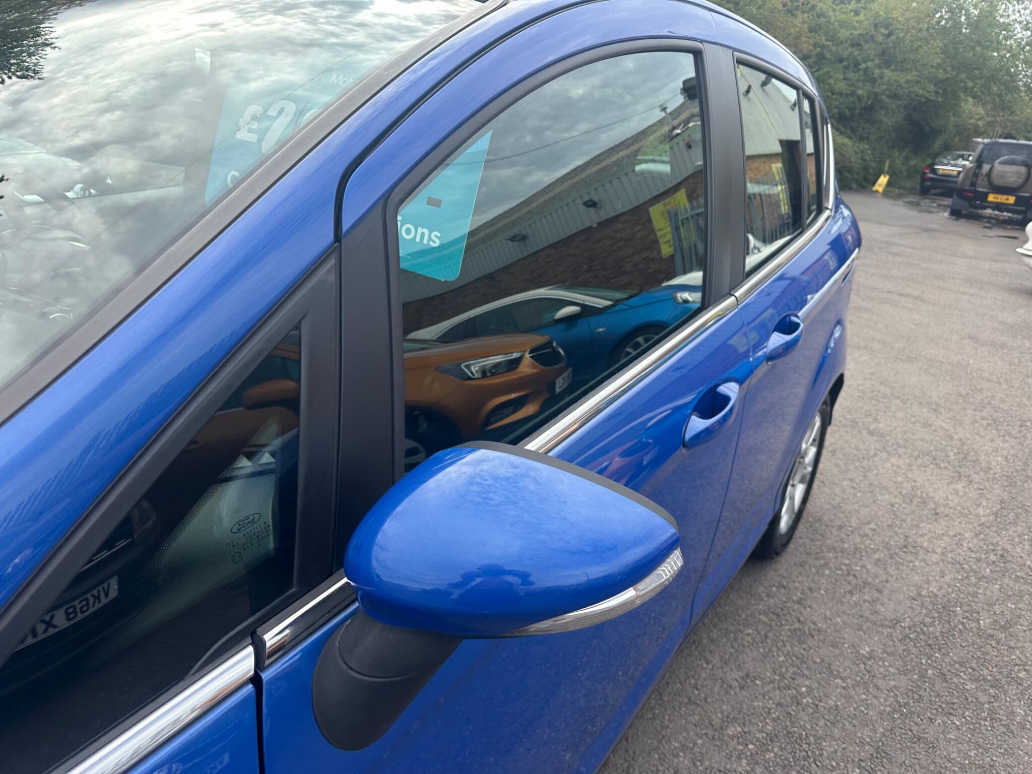 Ford B-Max view 37