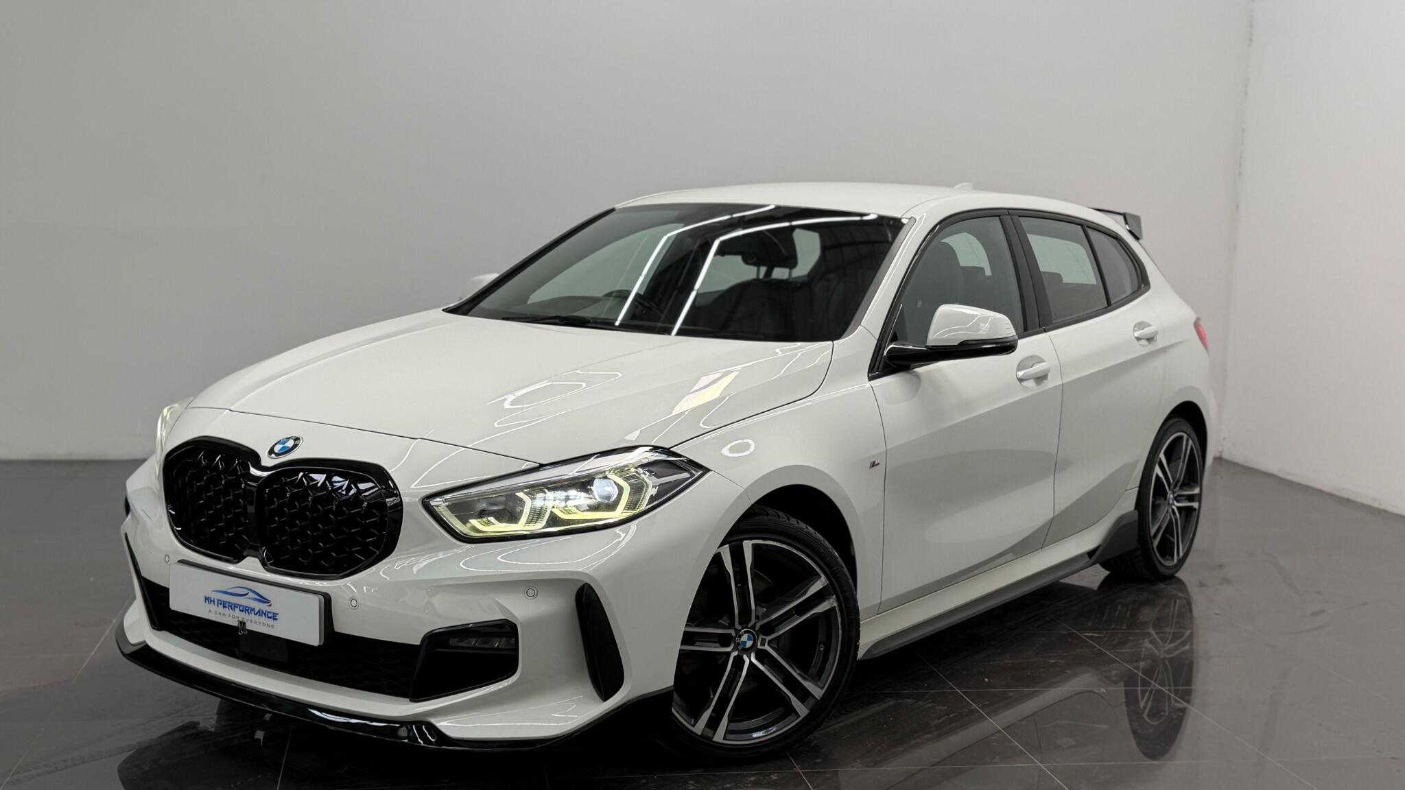 BMW 1 Series view 11