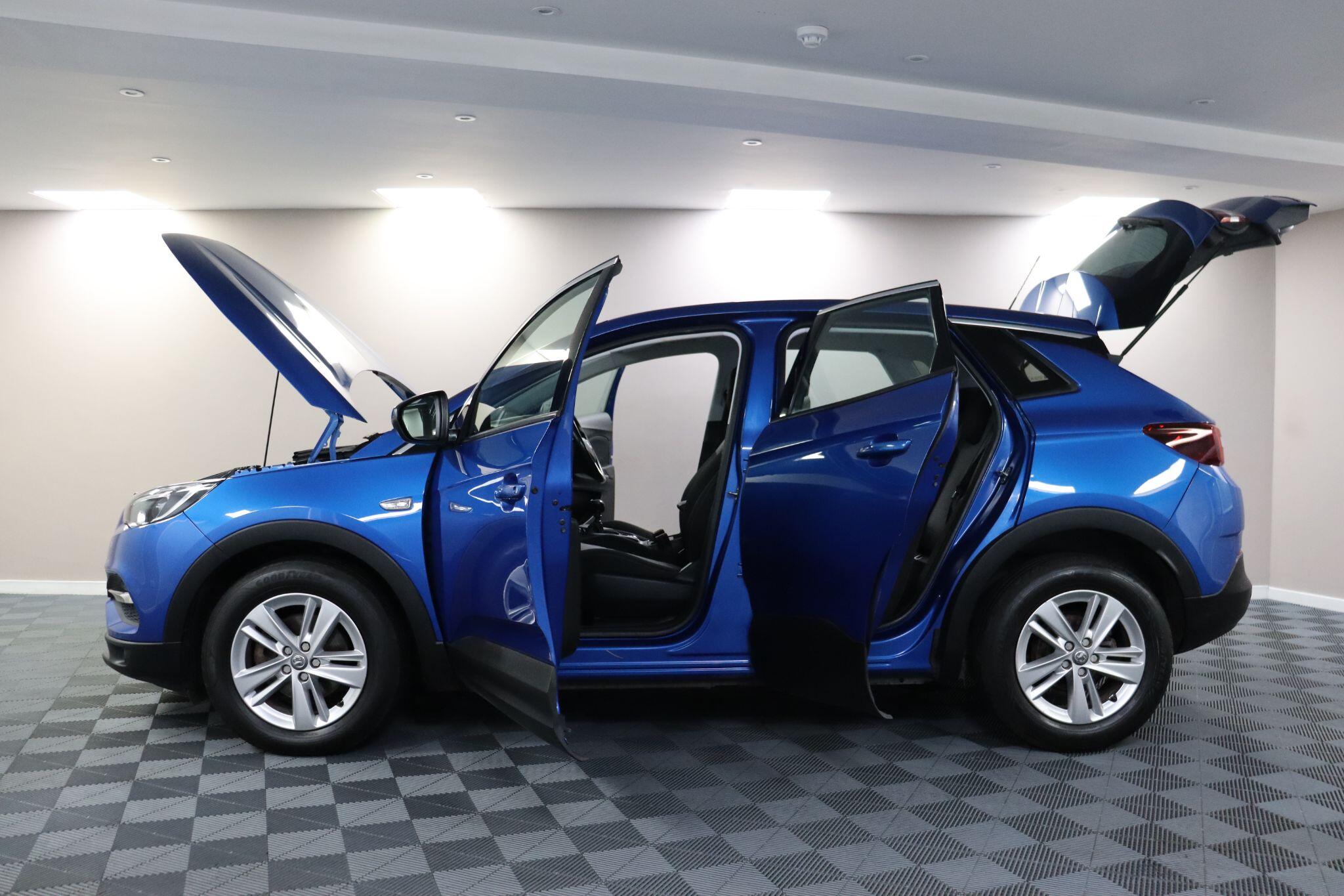 Vauxhall Grandland X view 6