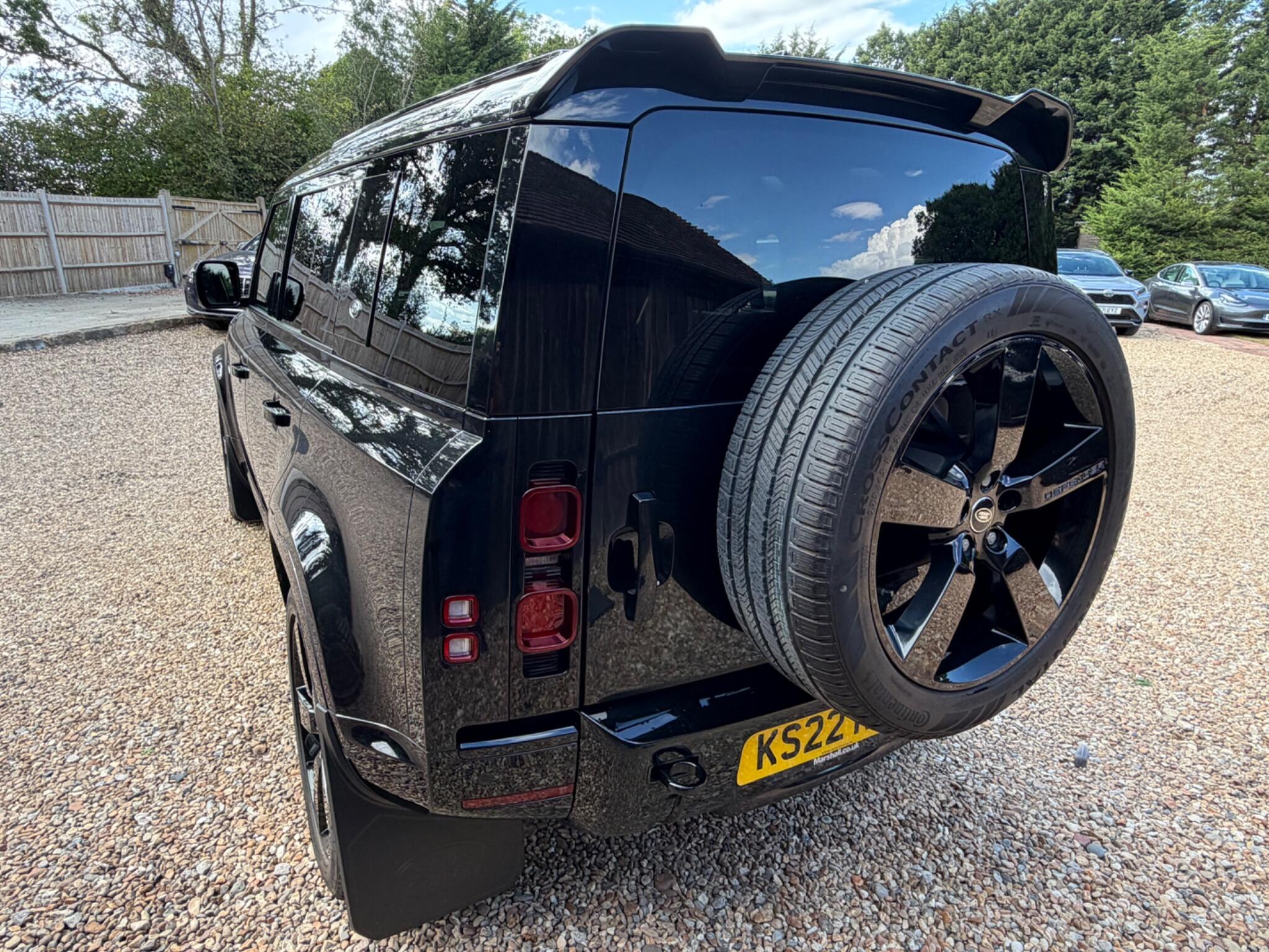 Land Rover Defender view 4