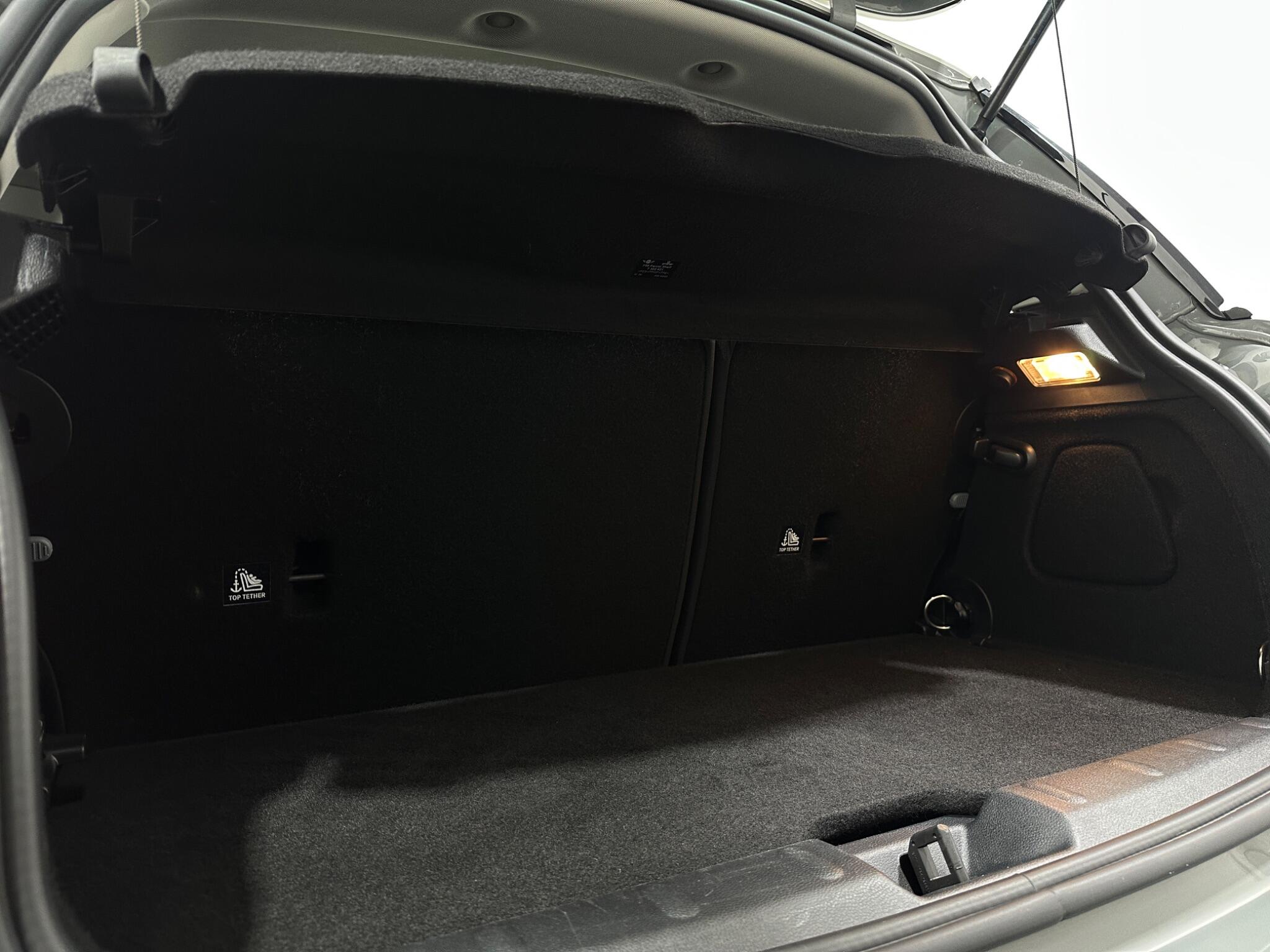 Mini Hatch view 40
