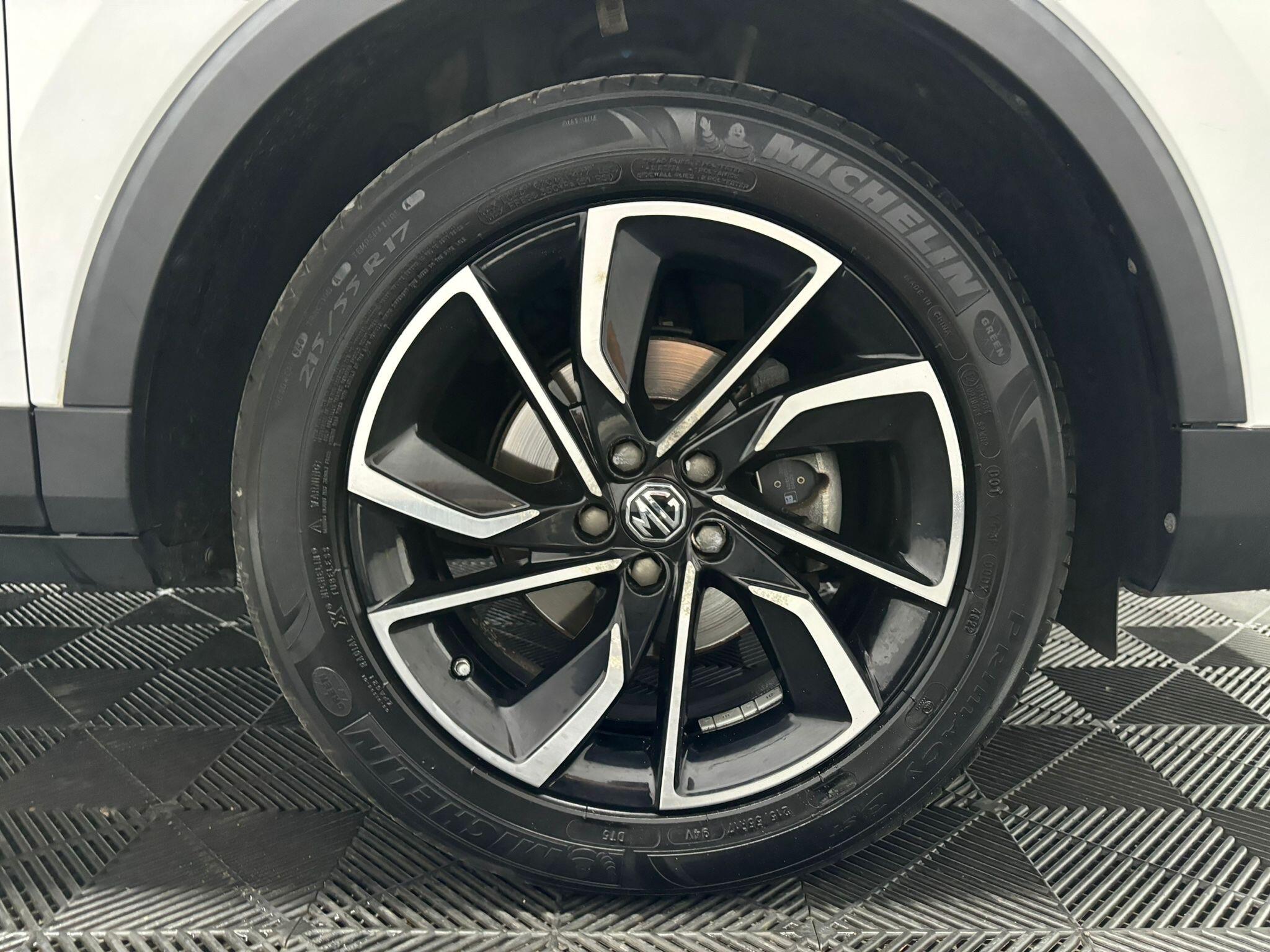 MG MG ZS view 25