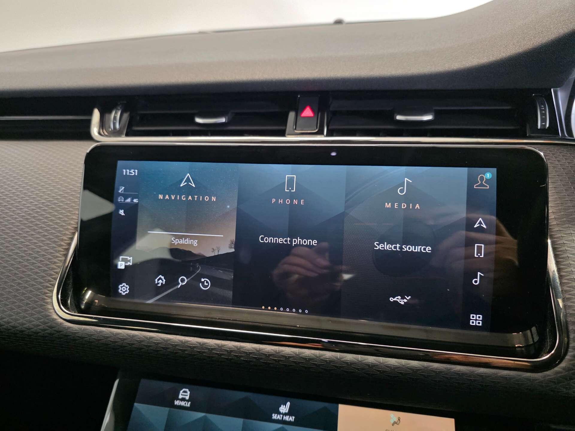 Land Rover Range Rover Evoque view 21